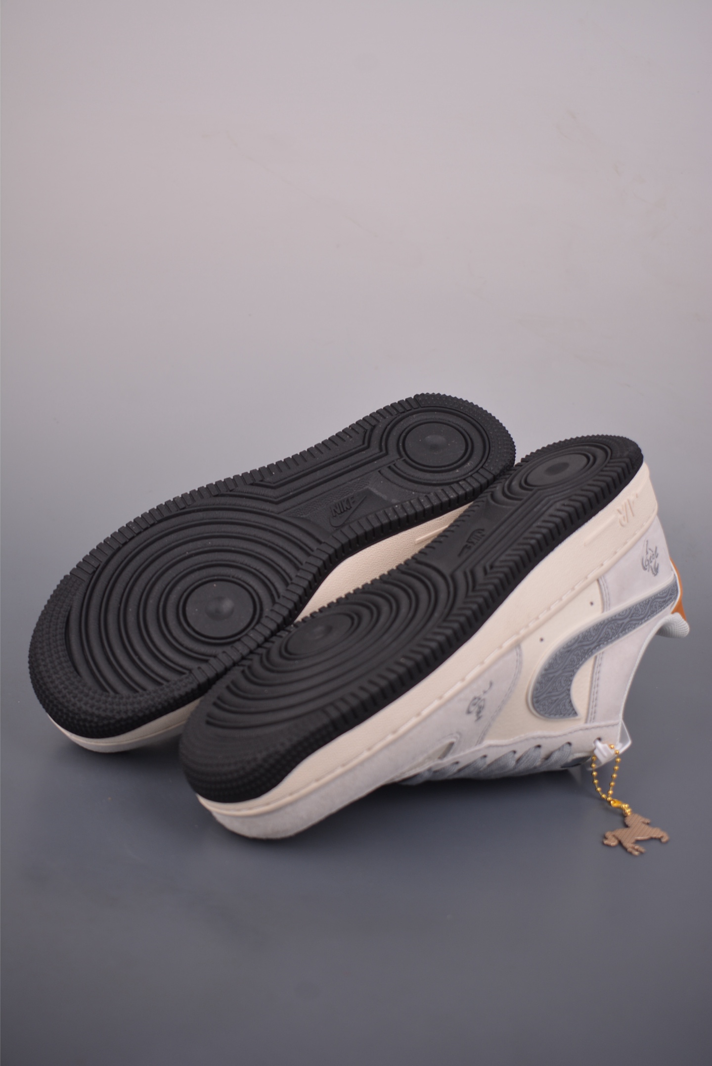 Nike Air Force 1 Low 马年限定 HT5088-633-Top High Quatity Cheap Sneakers Fashion Clothing Clothes Bags handbags Shoes of all Brand wholesale With The best Quality And Beautiful Price from China Factory Chinese suppliers wholesaler seller Nike Air Force 1 Low 马年限定 HT5088-633