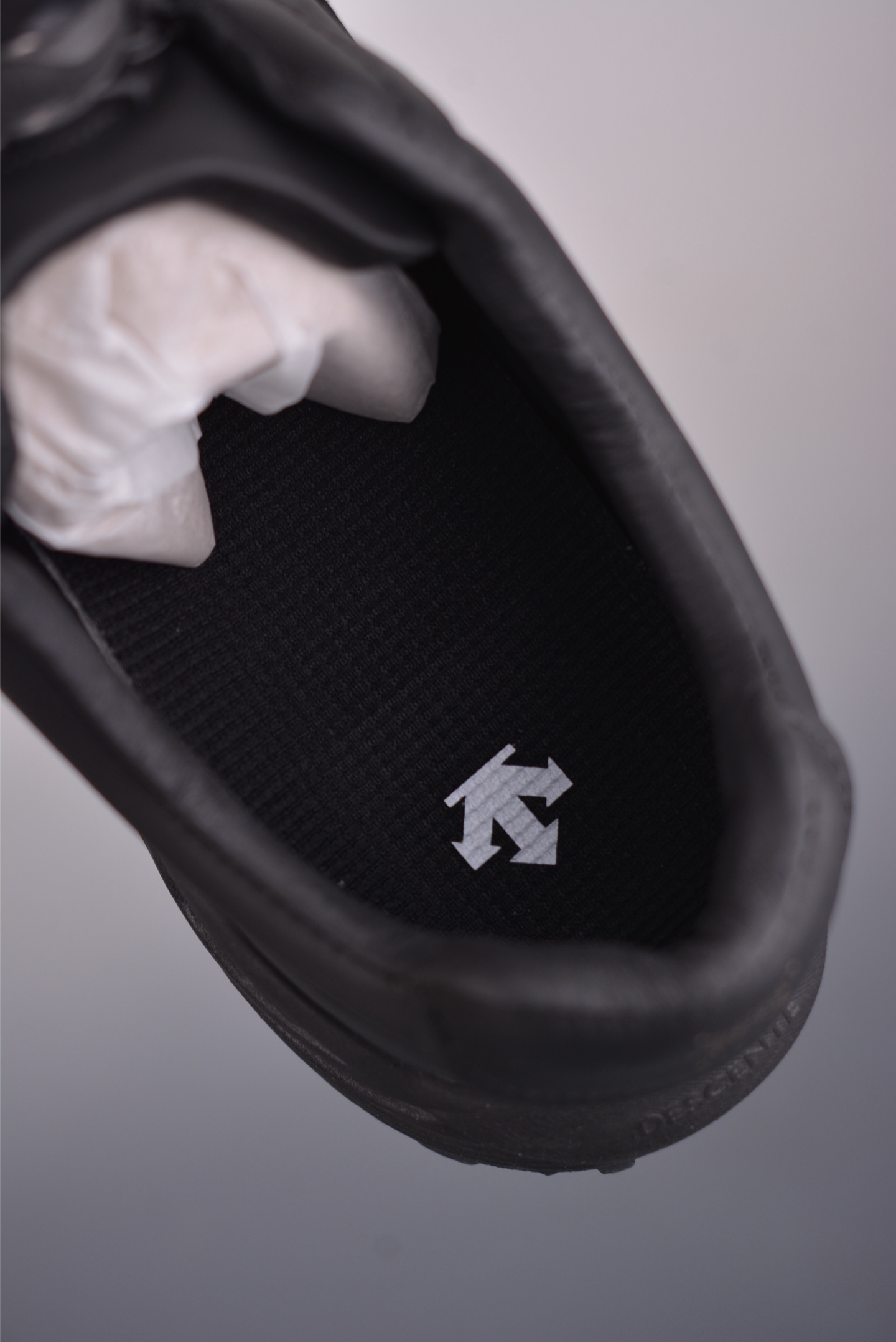 DESCENTE迪桑特 PRIMIER LTR WIRE 时尚休闲运动覆盖防水男子越野跑鞋 D4431LSN02-Top High Quatity Cheap Sneakers Fashion Clothing Clothes Bags handbags Shoes of all Brand wholesale With The best Quality And Beautiful Price from China Factory Chinese suppliers wholesaler seller DESCENTE迪桑特 PRIMIER LTR WIRE 时尚休闲运动覆盖防水男子越野跑鞋 D4431LSN02