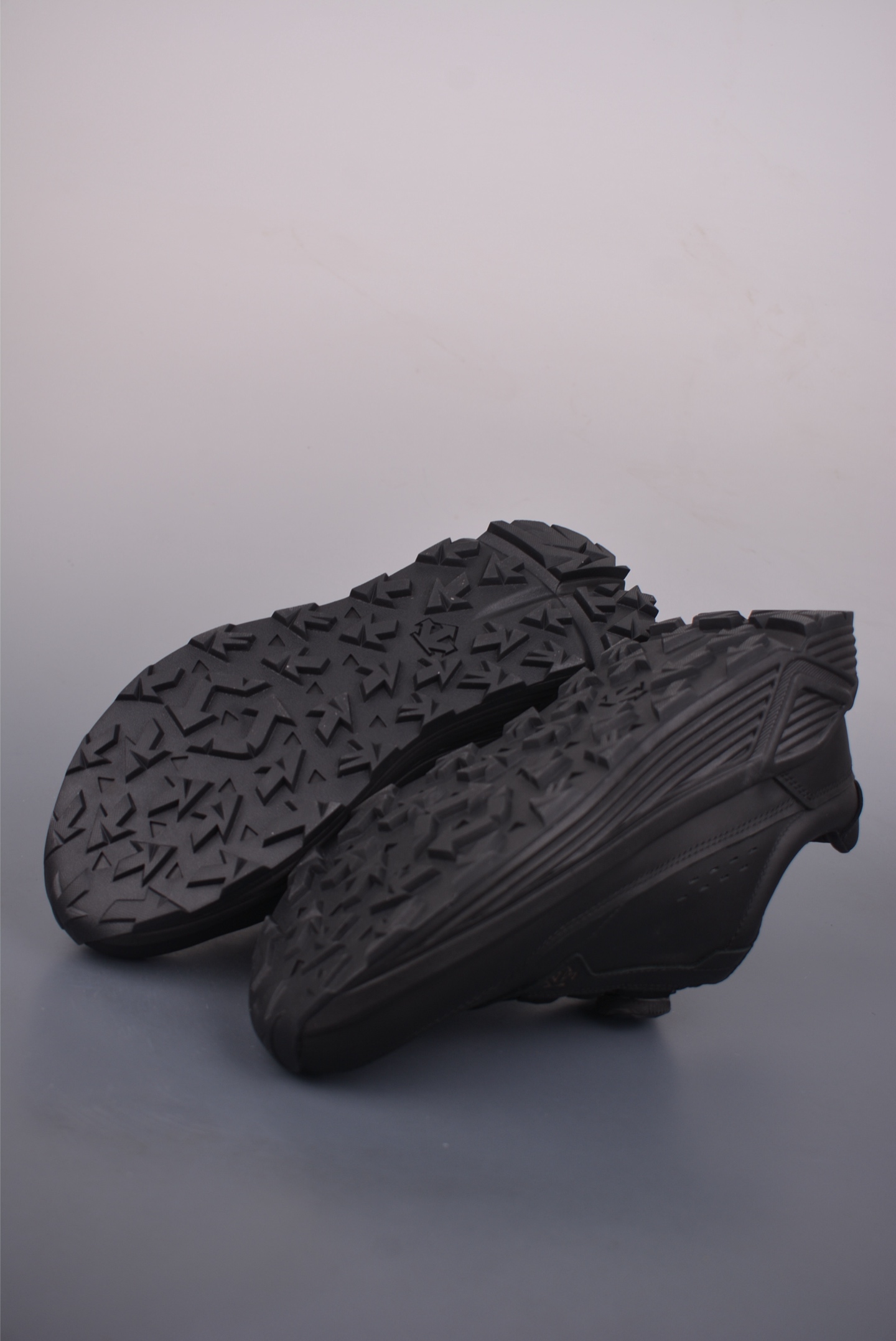 DESCENTE迪桑特 PRIMIER LTR WIRE 时尚休闲运动覆盖防水男子越野跑鞋 D4431LSN02-Top High Quatity Cheap Sneakers Fashion Clothing Clothes Bags handbags Shoes of all Brand wholesale With The best Quality And Beautiful Price from China Factory Chinese suppliers wholesaler seller DESCENTE迪桑特 PRIMIER LTR WIRE 时尚休闲运动覆盖防水男子越野跑鞋 D4431LSN02