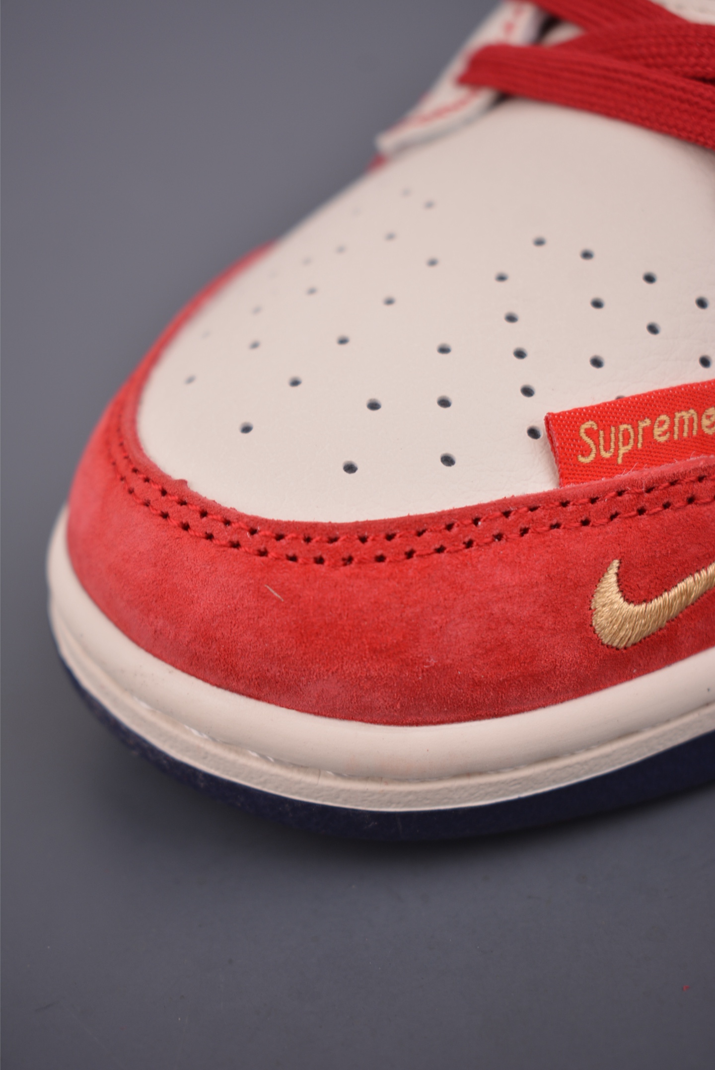 260 Nike SB Dunk Low 马年限定 HG0026-008-Chinese UA Cheap High Quatity Brand Clothes Bags handbags Sneakers wholesale wholesaler seller from China Factory suppliers Fashion Clothing Shoes best Quality Beautiful Price 260 Nike SB Dunk Low 马年限定 HG0026-008