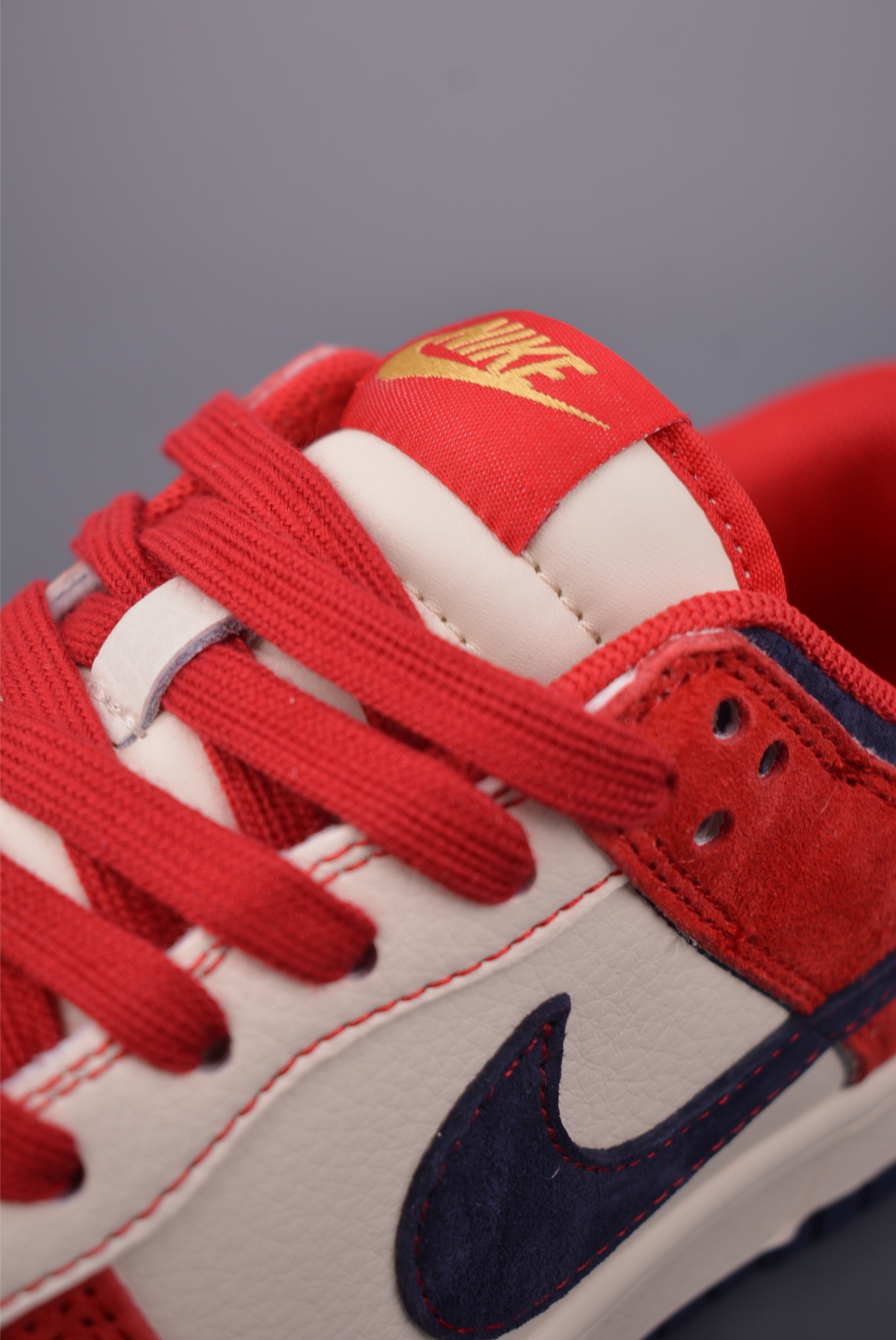 260 Nike SB Dunk Low 马年限定 HG0026-008-Chinese UA Cheap High Quatity Brand Clothes Bags handbags Sneakers wholesale wholesaler seller from China Factory suppliers Fashion Clothing Shoes best Quality Beautiful Price 260 Nike SB Dunk Low 马年限定 HG0026-008
