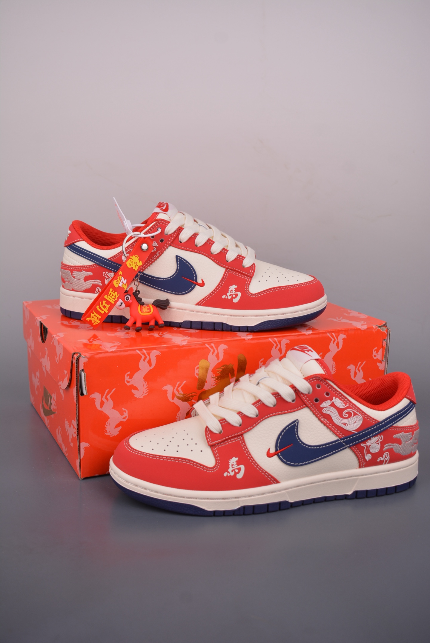 260 Nike SB Dunk Low 马年限定 JJ2508-602-Chinese UA Cheap High Quatity Brand Clothes Bags handbags Sneakers wholesale wholesaler seller from China Factory suppliers Fashion Clothing Shoes best Quality Beautiful Price 260 Nike SB Dunk Low 马年限定 JJ2508-602