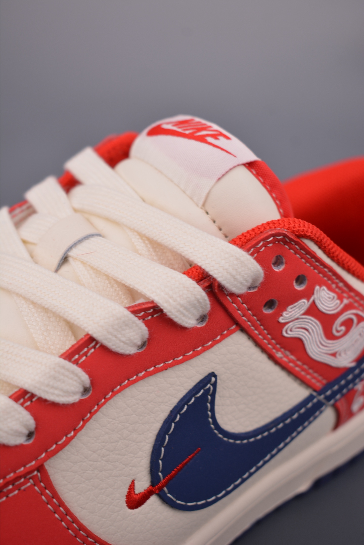 260 Nike SB Dunk Low 马年限定 JJ2508-602-Chinese UA Cheap High Quatity Brand Clothes Bags handbags Sneakers wholesale wholesaler seller from China Factory suppliers Fashion Clothing Shoes best Quality Beautiful Price 260 Nike SB Dunk Low 马年限定 JJ2508-602