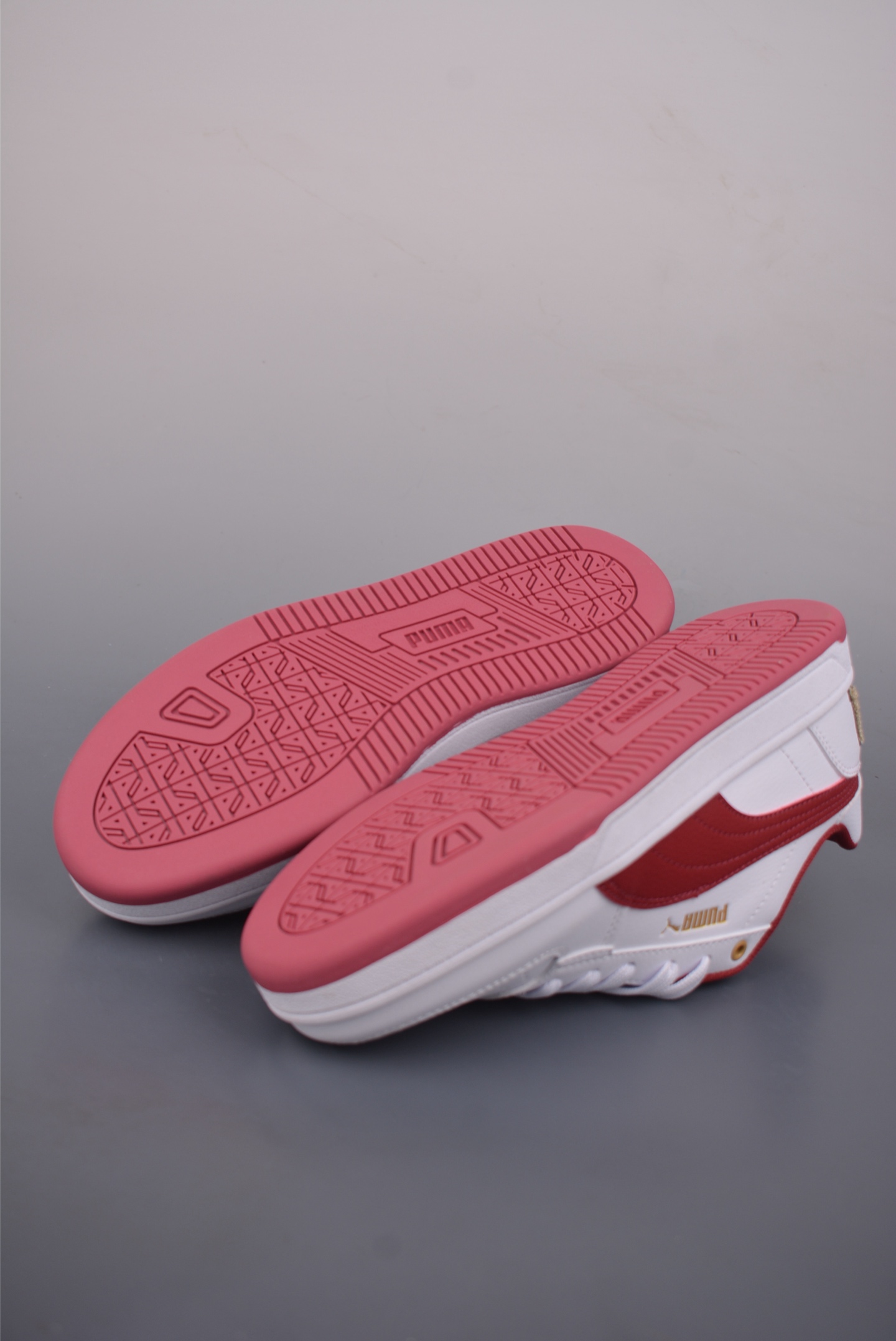 Puma Caven 2.0 Retro Club 彪马 防滑耐磨低帮德训板鞋 395082-08-Top High Quatity Cheap Sneakers Fashion Clothing Clothes Bags handbags Shoes of all Brand wholesale With The best Quality And Beautiful Price from China Factory Chinese suppliers wholesaler seller Puma Caven 2.0 Retro Club 彪马 防滑耐磨低帮德训板鞋 395082-08