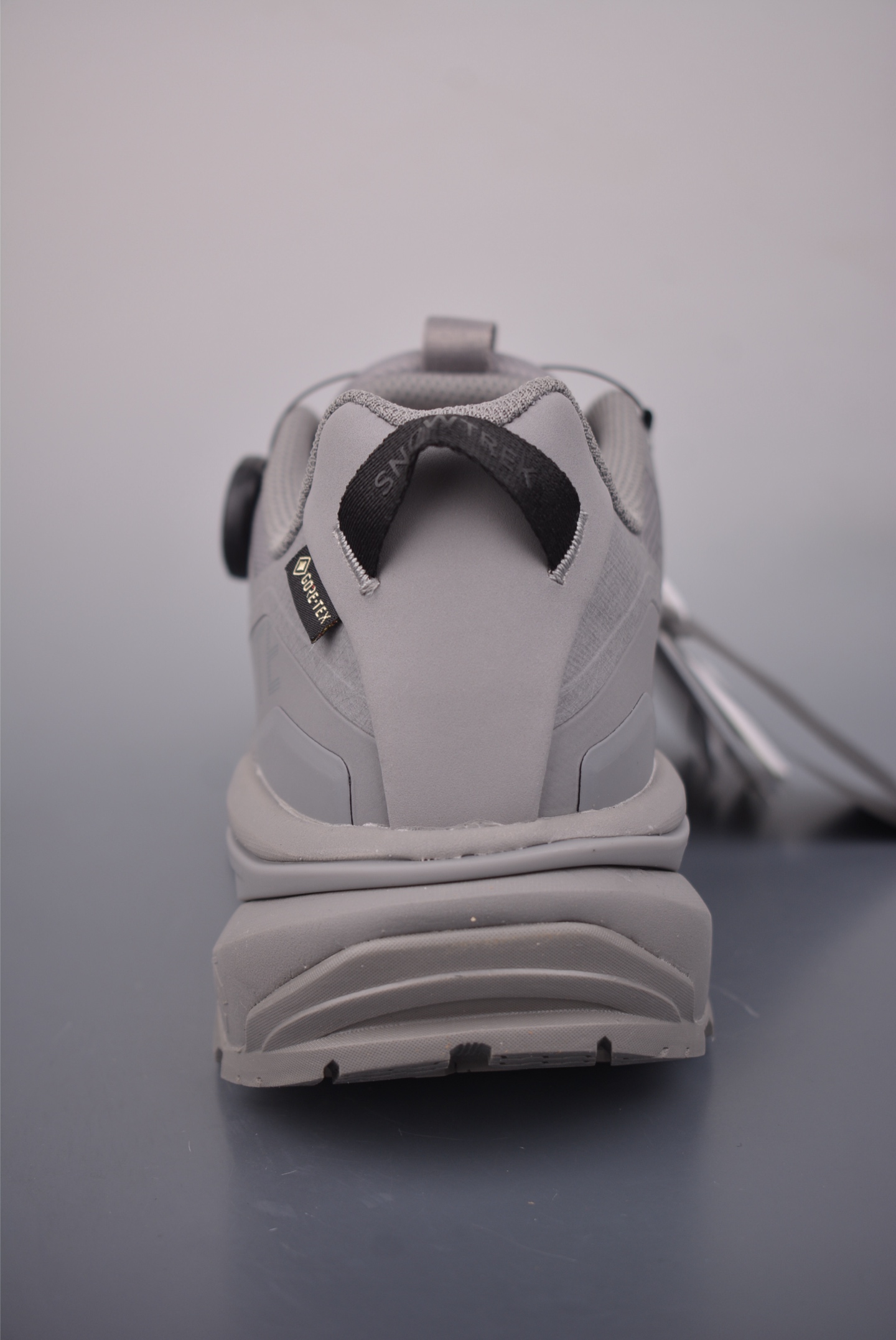 DESCENTE迪桑特 SNOW TREK GTX 时尚休闲运动覆盖防水男子越野跑鞋 D5131SSN38-Top High Quatity Cheap Sneakers Fashion Clothing Clothes Bags handbags Shoes of all Brand wholesale With The best Quality And Beautiful Price from China Factory Chinese suppliers wholesaler seller DESCENTE迪桑特 SNOW TREK GTX 时尚休闲运动覆盖防水男子越野跑鞋 D5131SSN38