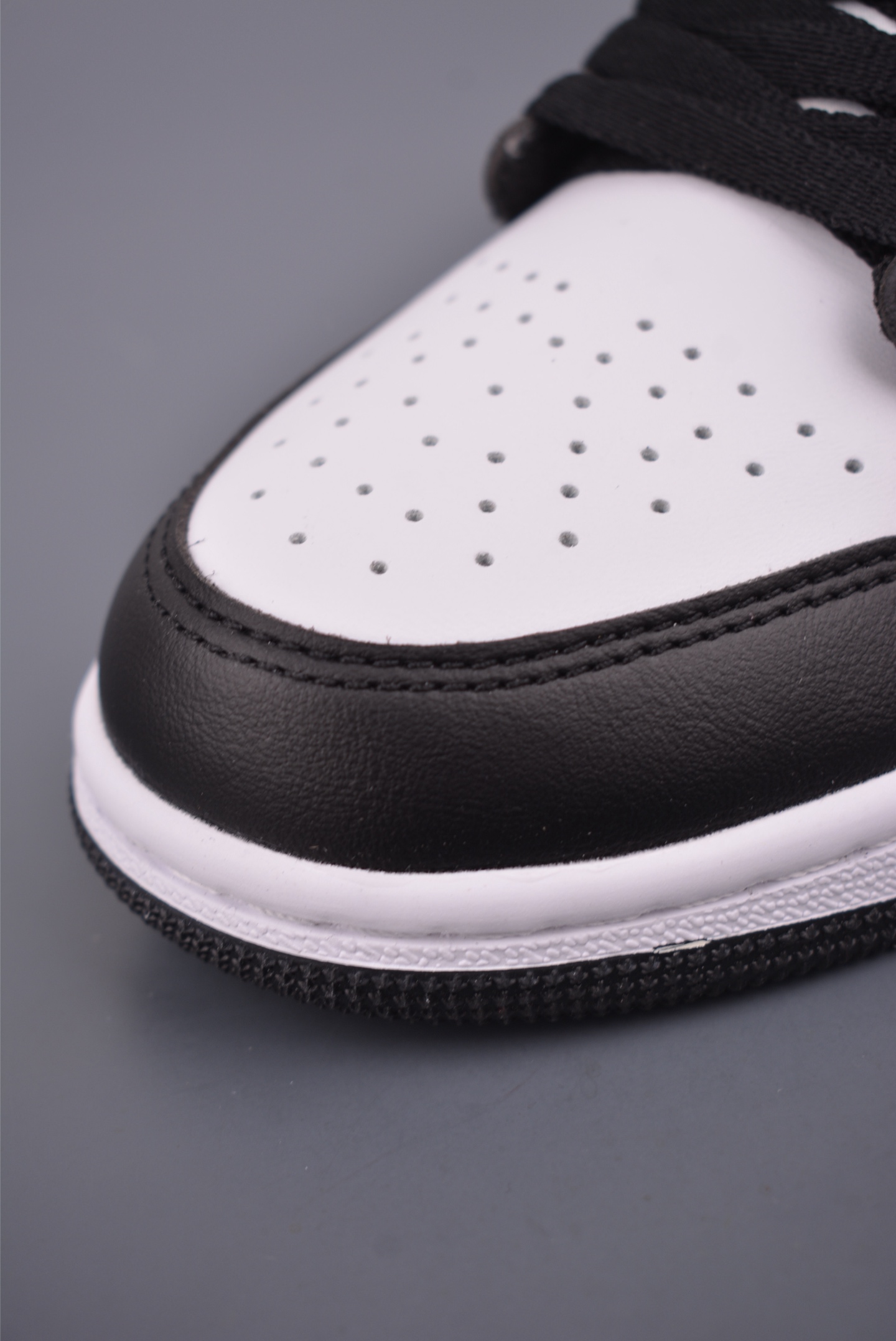 200 Air Jordan 1 Low 黑粉 AJ1乔1低帮休闲板鞋 553560-025-Chinese UA Cheap High Quatity Brand Clothes Bags handbags Sneakers wholesale wholesaler seller from China Factory suppliers Fashion Clothing Shoes best Quality Beautiful Price 200 Air Jordan 1 Low 黑粉 AJ1乔1低帮休闲板鞋 553560-025