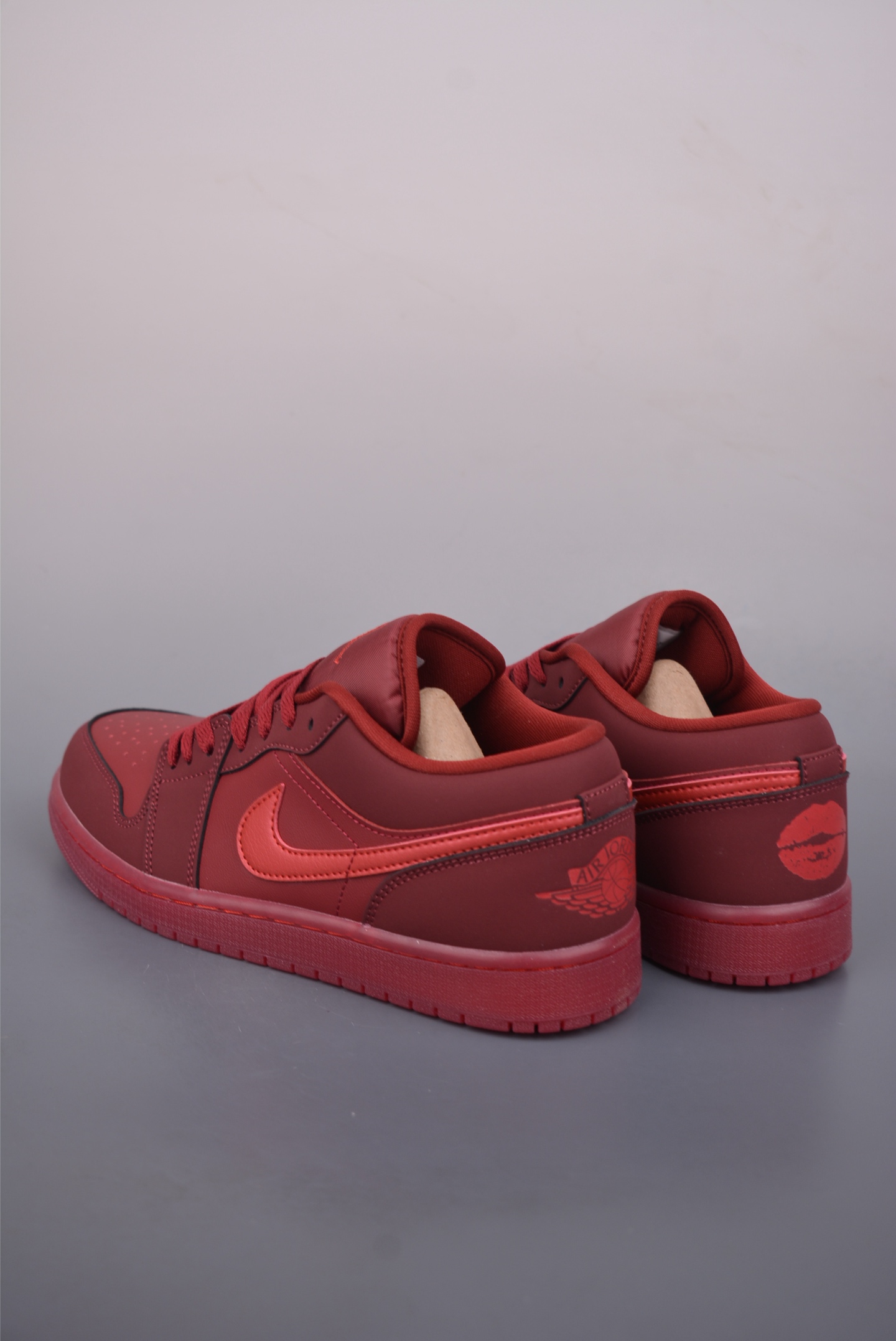 Air Jordan 1 Low 口红印花 AJ1乔1低帮休闲板鞋 IB7012-600