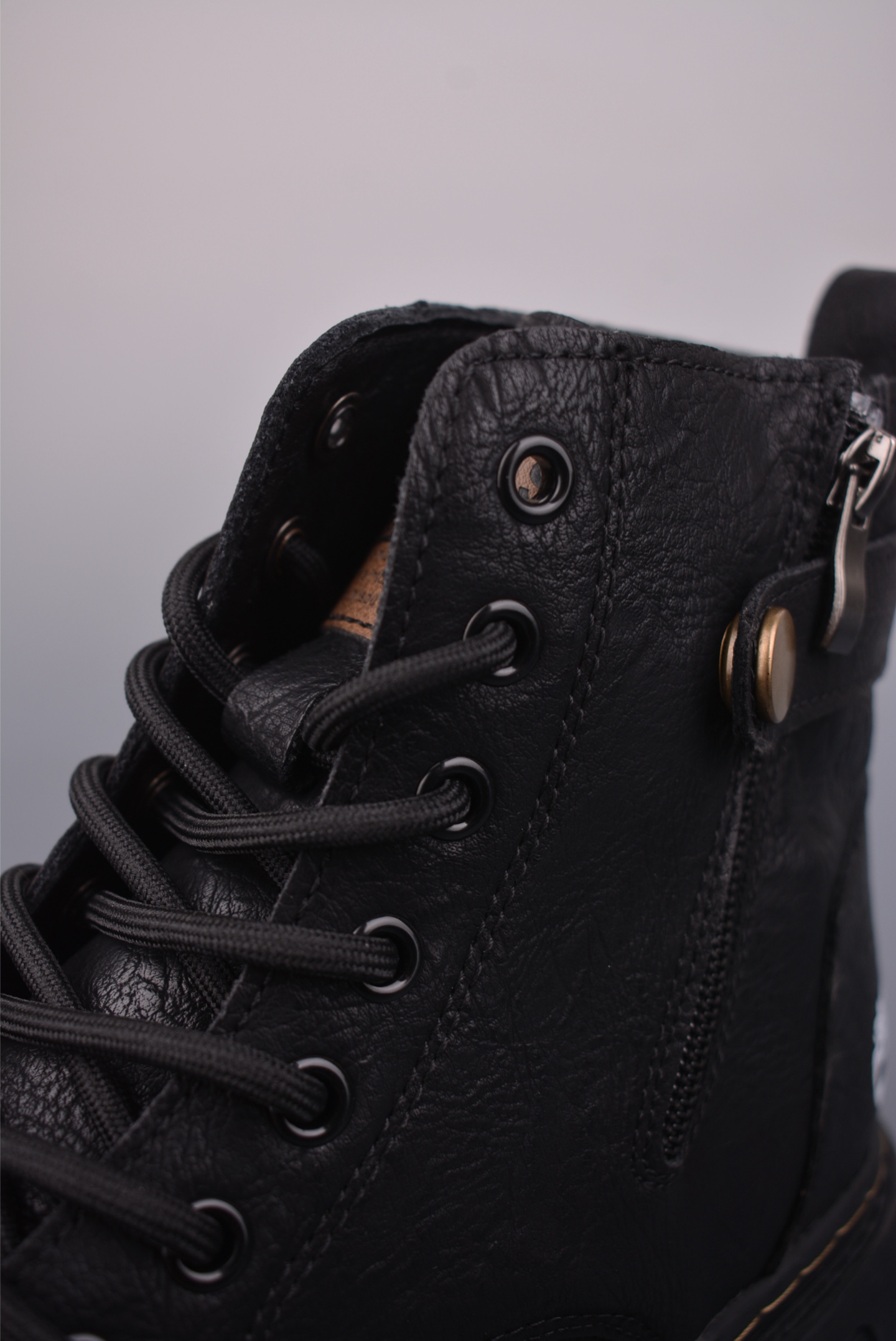 Timberland添柏岚/天伯伦 经典款 25ss新款中帮 TB99892
