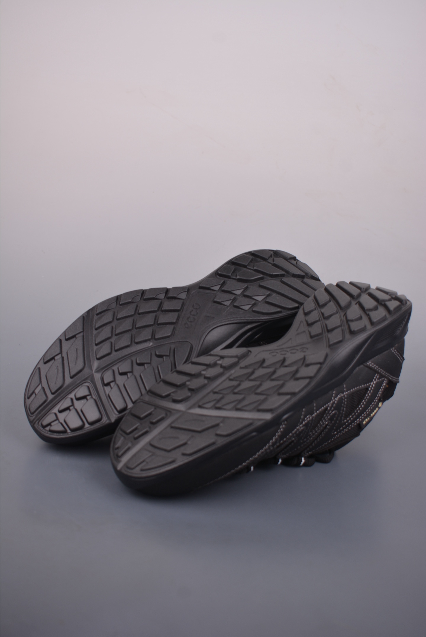 ECCO爱步男士休闲运动鞋 缓震透气跑步鞋 825784-Top High Quatity Cheap Sneakers Fashion Clothing Clothes Bags handbags Shoes of all Brand wholesale With The best Quality And Beautiful Price from China Factory Chinese suppliers wholesaler seller ECCO爱步男士休闲运动鞋 缓震透气跑步鞋 825784