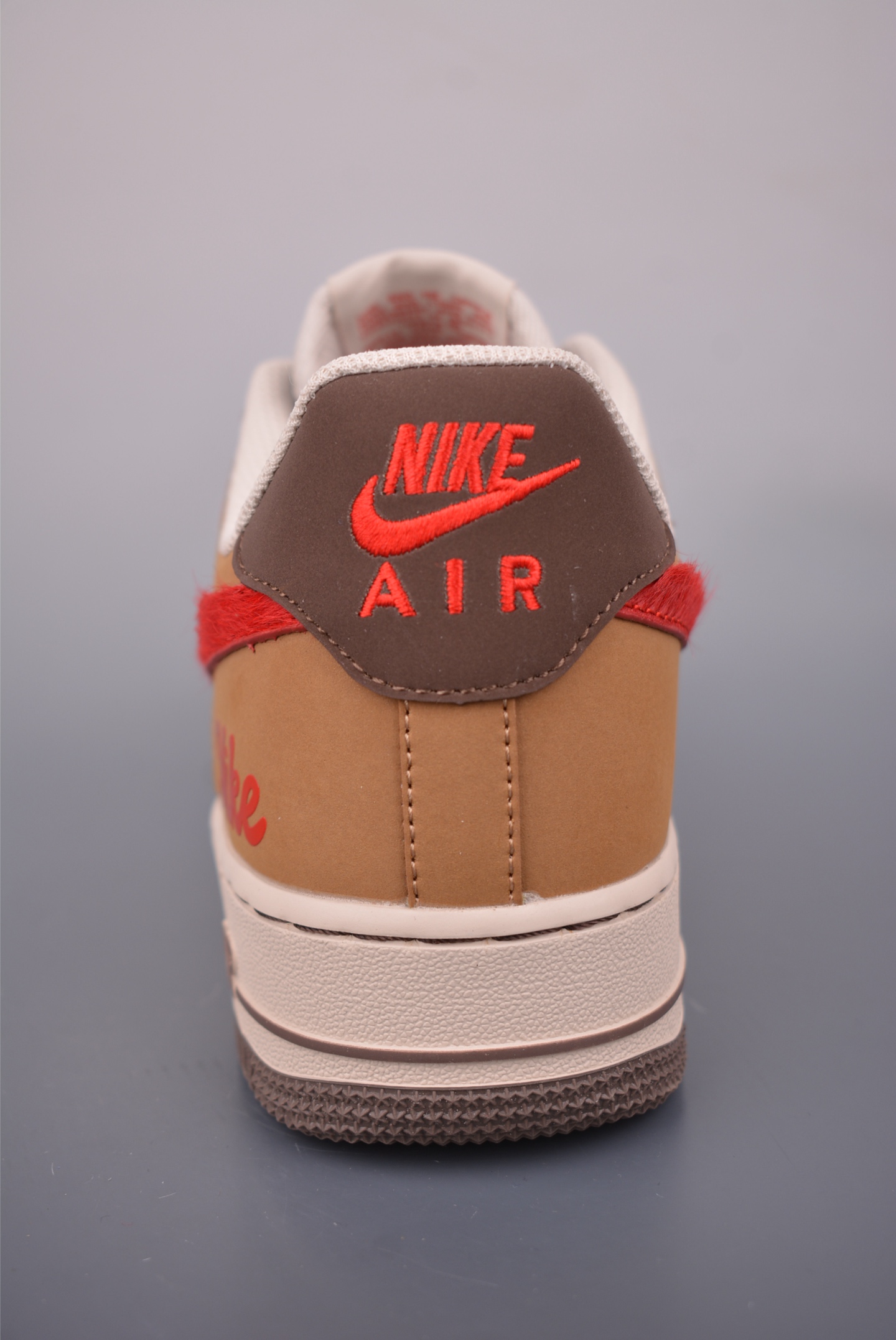 Nike Air Force 1 Low 马年限定 NH0601-516-Top High Quatity Cheap Sneakers Fashion Clothing Clothes Bags handbags Shoes of all Brand wholesale With The best Quality And Beautiful Price from China Factory Chinese suppliers wholesaler seller Nike Air Force 1 Low 马年限定 NH0601-516