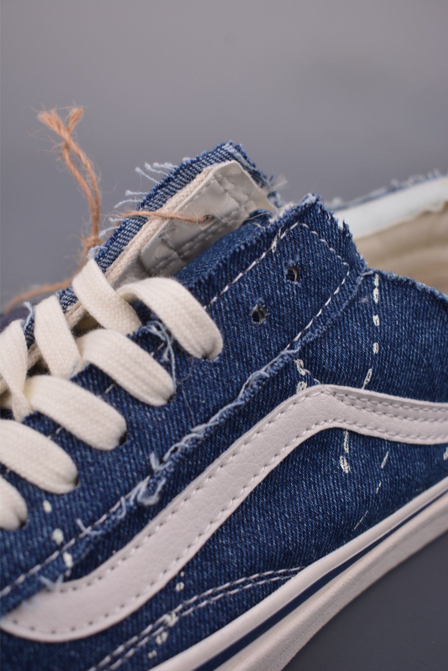 Vans x INVINCIBLE 2.0 解构撕撕乐 Vans与INVINCIBLE再度携手 VN000XUKGTW 黑色 VN000E9HGTL 蓝色-Top High Quatity Cheap Sneakers Fashion Clothing Clothes Bags handbags Shoes of all Brand wholesale With The best Quality And Beautiful Price from China Factory Chinese suppliers wholesaler seller Vans x INVINCIBLE 2.0 解构撕撕乐 Vans与INVINCIBLE再度携手 VN000XUKGTW 黑色 VN000E9HGTL 蓝色
