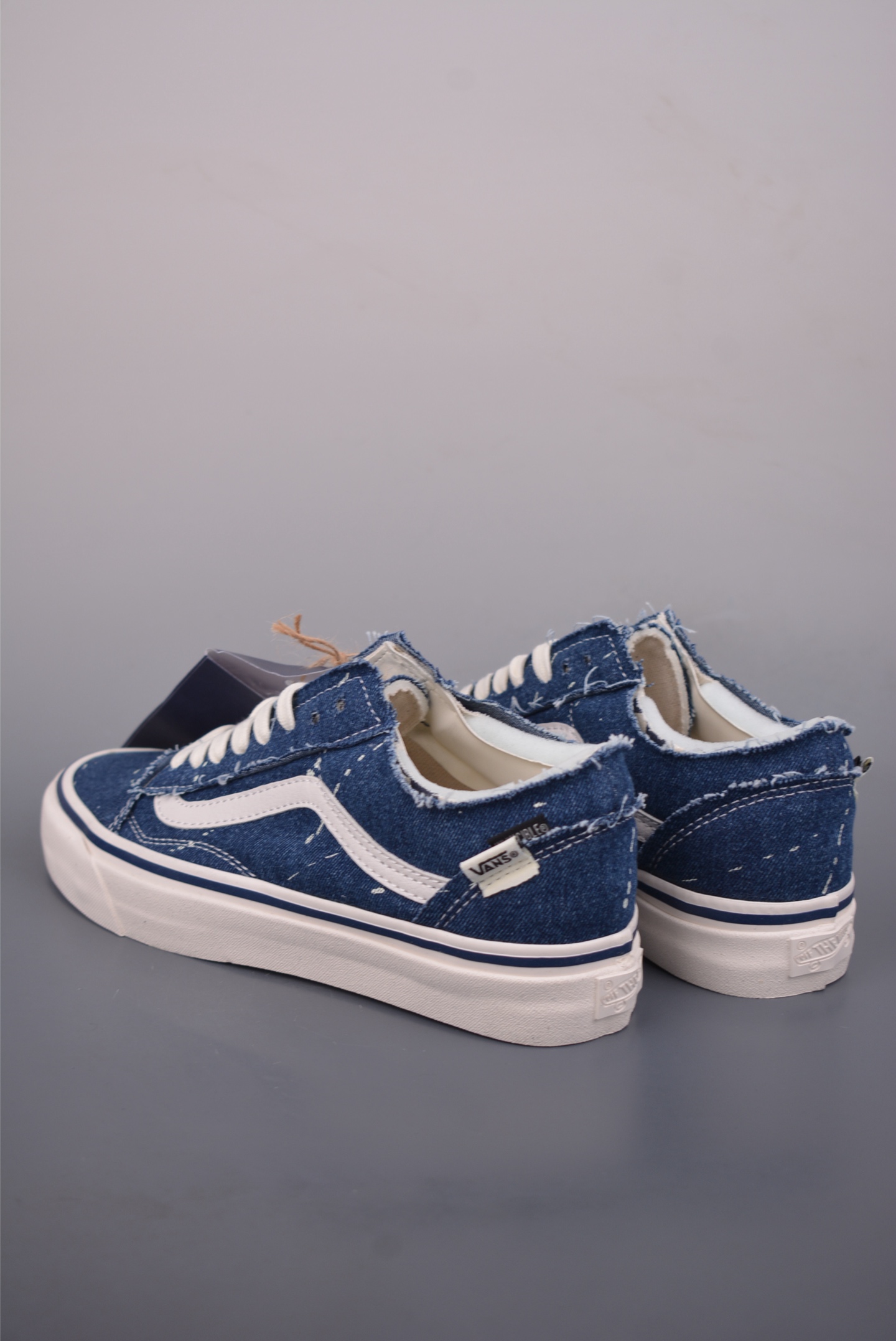 Vans x INVINCIBLE 2.0 解构撕撕乐 Vans与INVINCIBLE再度携手 VN000XUKGTW 黑色 VN000E9HGTL 蓝色-Top High Quatity Cheap Sneakers Fashion Clothing Clothes Bags handbags Shoes of all Brand wholesale With The best Quality And Beautiful Price from China Factory Chinese suppliers wholesaler seller Vans x INVINCIBLE 2.0 解构撕撕乐 Vans与INVINCIBLE再度携手 VN000XUKGTW 黑色 VN000E9HGTL 蓝色