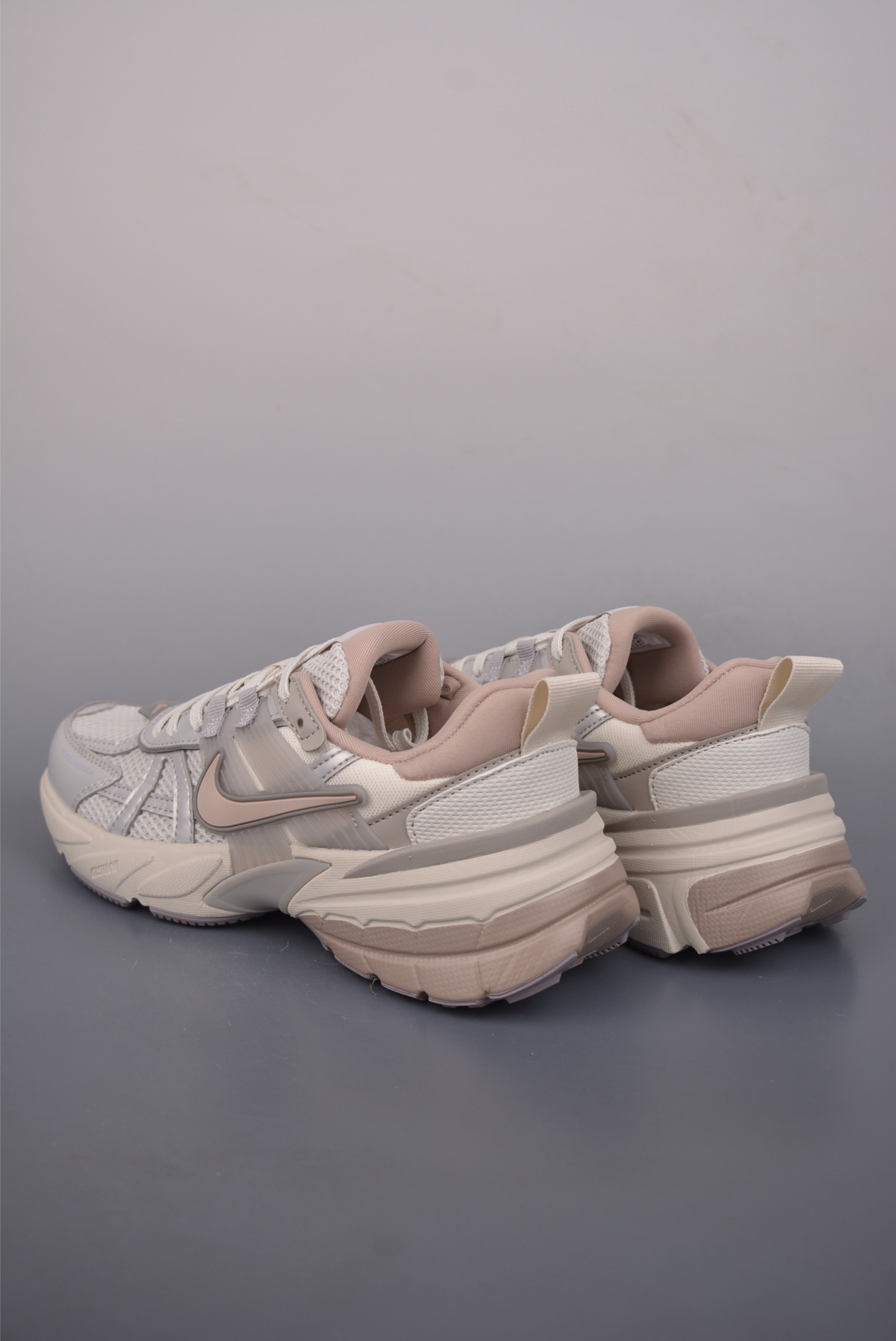 NIKE V2K Runtekk 版本 减震防滑复古低帮跑步鞋 FD0736-011-Top High Quatity Cheap Sneakers Fashion Clothing Clothes Bags handbags Shoes of all Brand wholesale With The best Quality And Beautiful Price from China Factory Chinese suppliers wholesaler seller NIKE V2K Runtekk 版本 减震防滑复古低帮跑步鞋 FD0736-011
