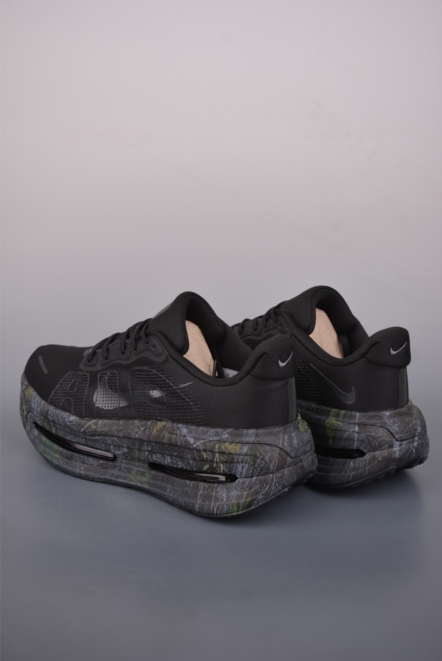 Nike Vomero premium Air气垫40周年 舒适百搭防滑耐磨 支撑缓震低帮 休闲跑步鞋 IO7325-001 Nike Vomero premium Air气垫40周年 舒适百搭防滑耐磨 支撑缓震低帮 休闲跑步鞋 IO7325-001