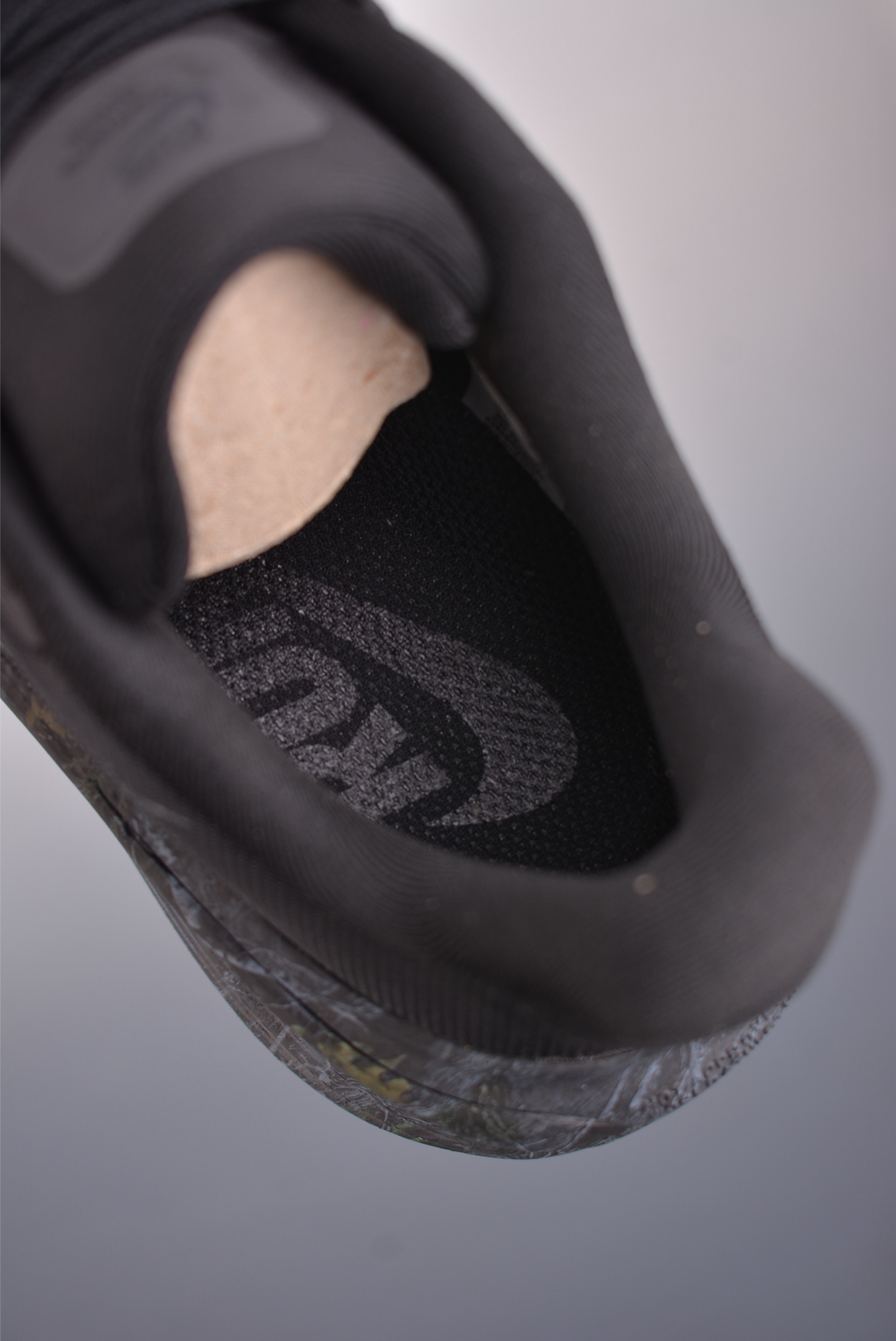 Nike Vomero premium Air气垫40周年 舒适百搭防滑耐磨 支撑缓震低帮 休闲跑步鞋 IO7325-001 Nike Vomero premium Air气垫40周年 舒适百搭防滑耐磨 支撑缓震低帮 休闲跑步鞋 IO7325-001