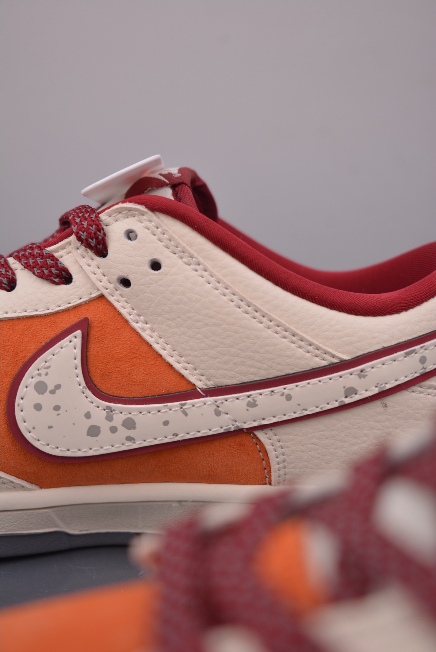 Nike SB Dunk Low 马年限定 MN1688-116 Nike SB Dunk Low 马年限定 MN1688-116