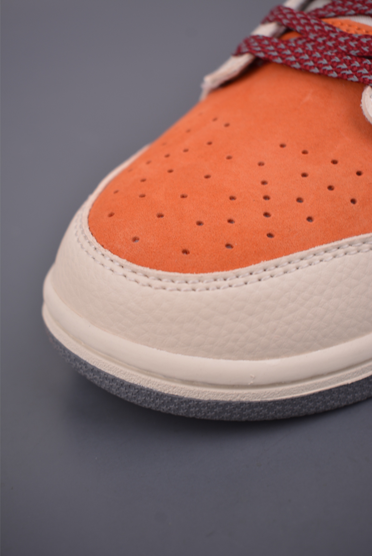 Nike SB Dunk Low 马年限定 MN1688-116 Nike SB Dunk Low 马年限定 MN1688-116