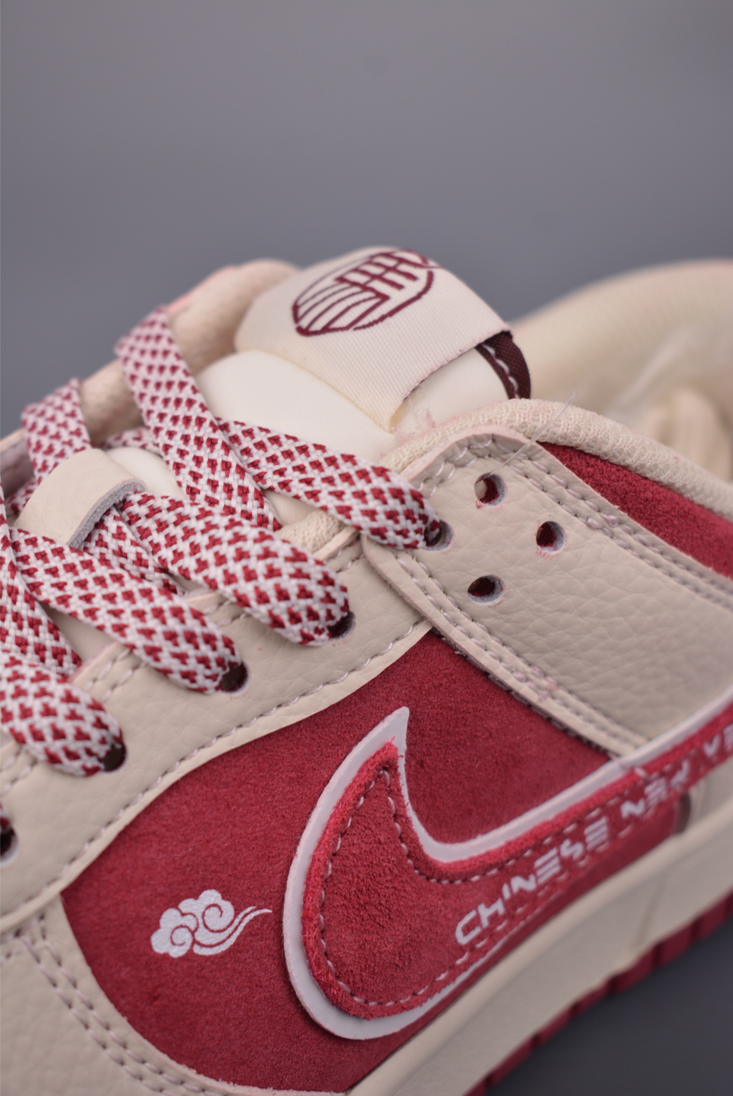 Nike SB Dunk Low 马年限定 DN3168-024-Top High Quatity Cheap Sneakers Fashion Clothing Clothes Bags handbags Shoes of all Brand wholesale With The best Quality And Beautiful Price from China Factory Chinese suppliers wholesaler seller Nike SB Dunk Low 马年限定 DN3168-024