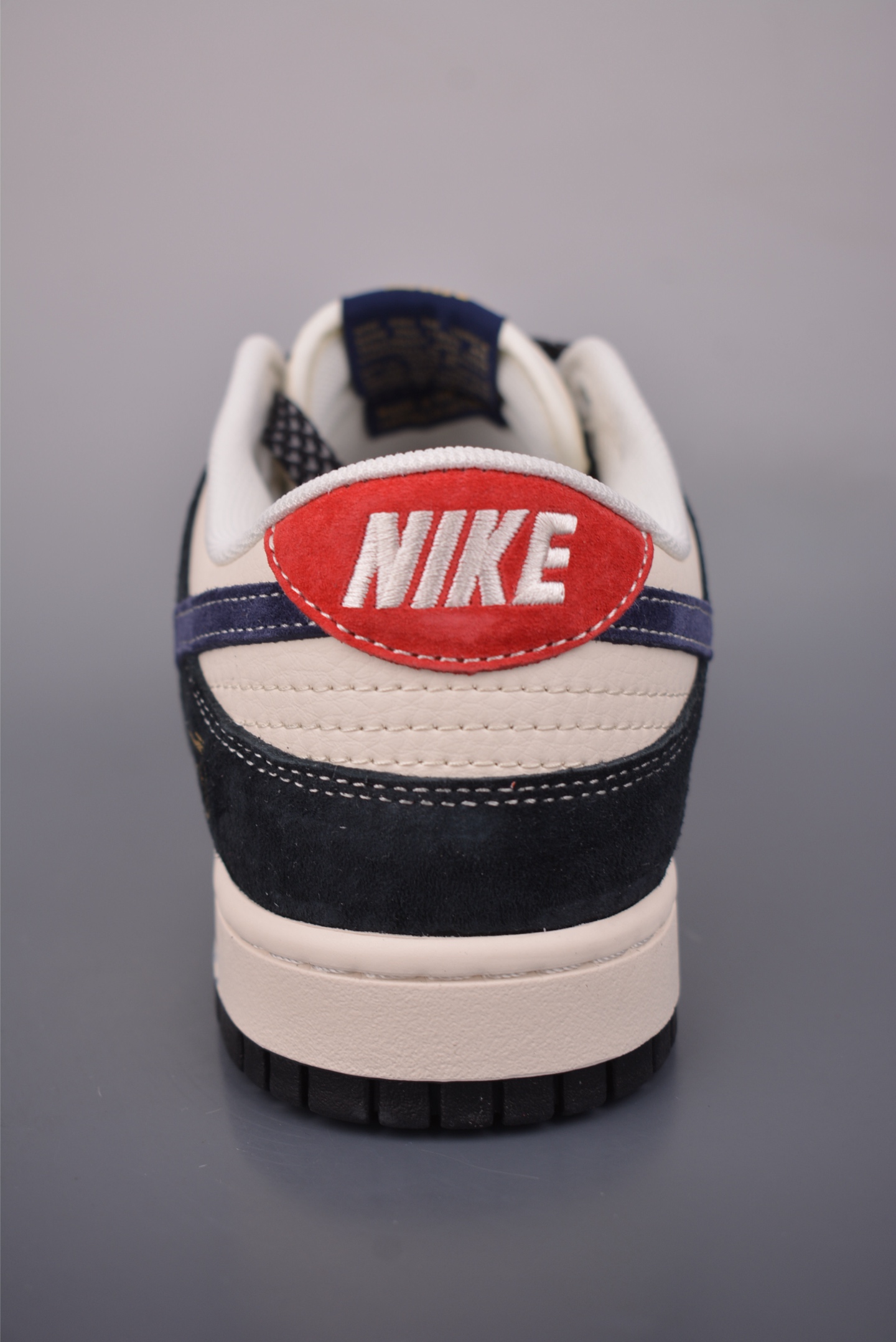 Nike SB Dunk Low 马年限定 SD6868-112 Nike SB Dunk Low 马年限定 SD6868-112