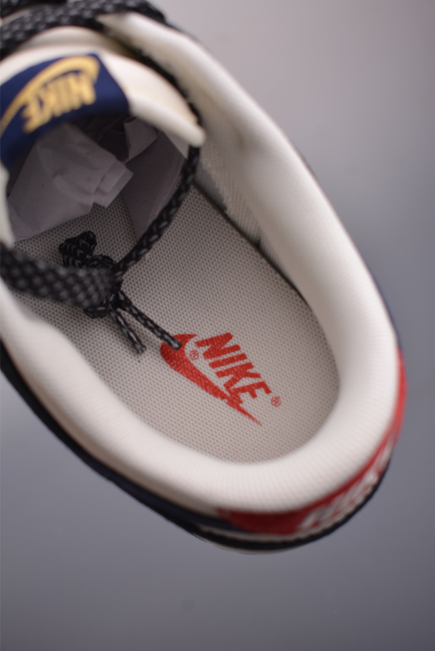 Nike SB Dunk Low 马年限定 SD6868-112 Nike SB Dunk Low 马年限定 SD6868-112
