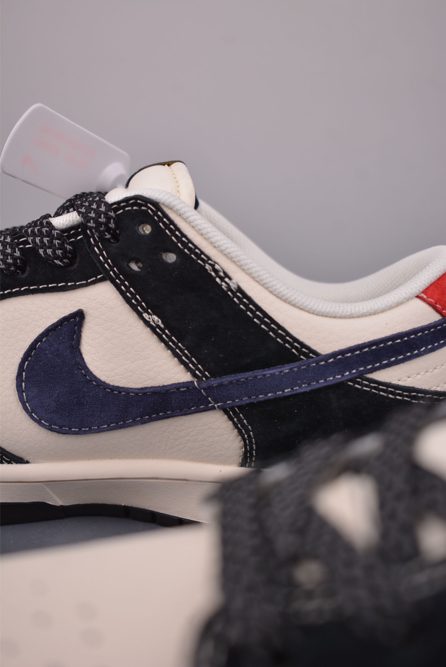 Nike SB Dunk Low 马年限定 SD6868-112 Nike SB Dunk Low 马年限定 SD6868-112