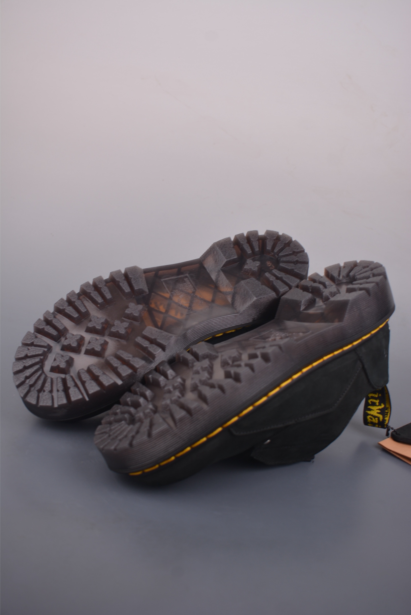 Dr.martens马汀博士 Martens 1461 Smooth Leather Platform系列 松糕高帮英伦骑士朋克复古机车厚底粗跟马丁靴 R11822302