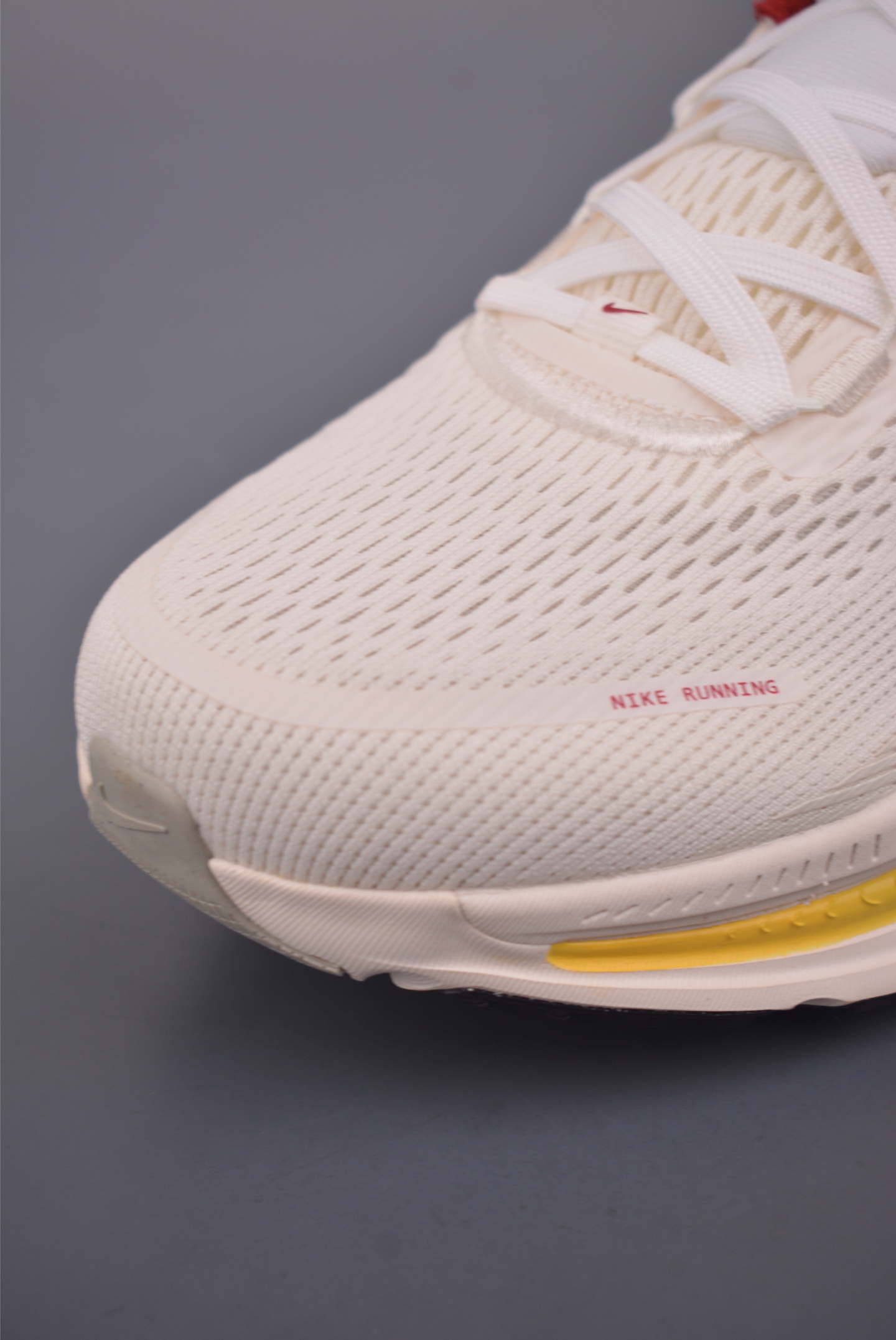 Nike Air Zoom Vomero Plus IQ1131-120-Top High Quatity Cheap Sneakers Fashion Clothing Clothes Bags handbags Shoes of all Brand wholesale With The best Quality And Beautiful Price from China Factory Chinese suppliers wholesaler seller Nike Air Zoom Vomero Plus IQ1131-120