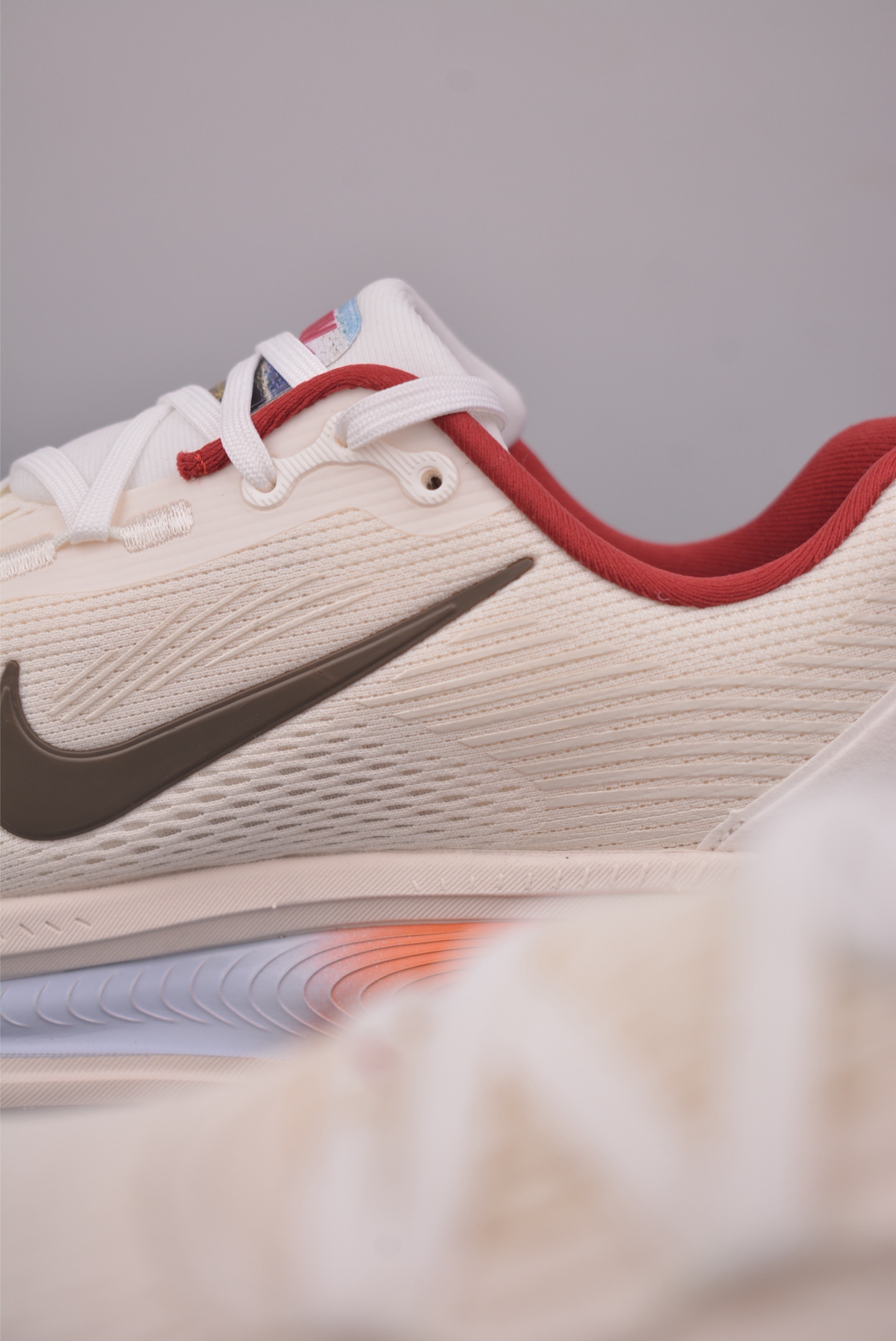Nike Air Zoom Vomero Plus IQ1131-120-Top High Quatity Cheap Sneakers Fashion Clothing Clothes Bags handbags Shoes of all Brand wholesale With The best Quality And Beautiful Price from China Factory Chinese suppliers wholesaler seller Nike Air Zoom Vomero Plus IQ1131-120
