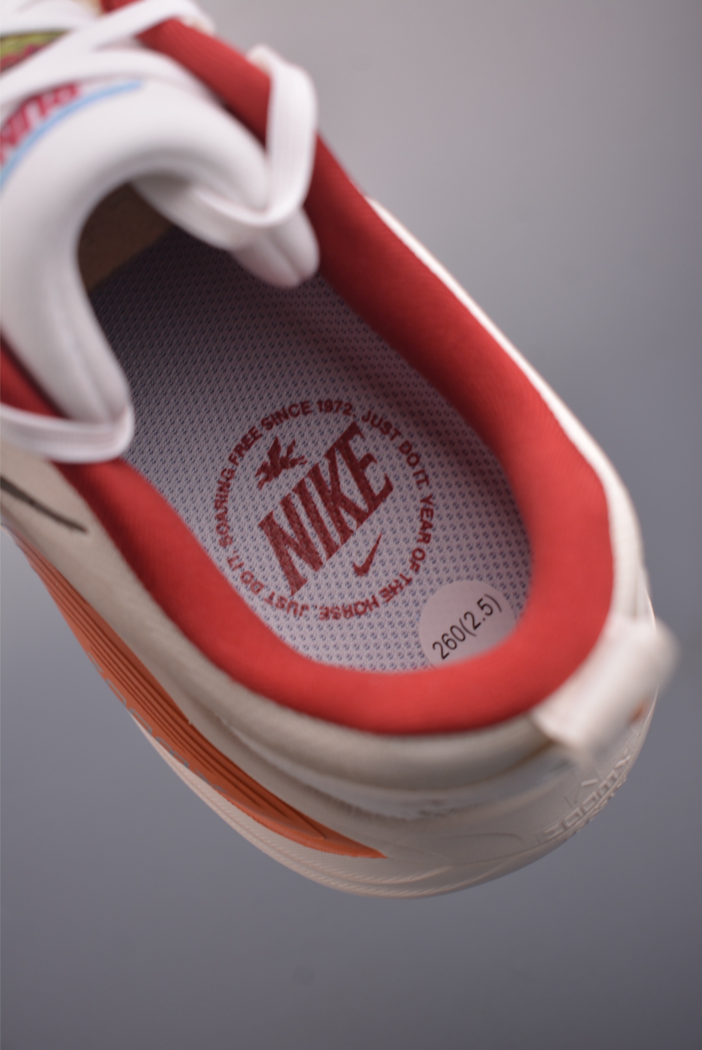 Nike Air Zoom Vomero Plus IQ1131-120-Top High Quatity Cheap Sneakers Fashion Clothing Clothes Bags handbags Shoes of all Brand wholesale With The best Quality And Beautiful Price from China Factory Chinese suppliers wholesaler seller Nike Air Zoom Vomero Plus IQ1131-120