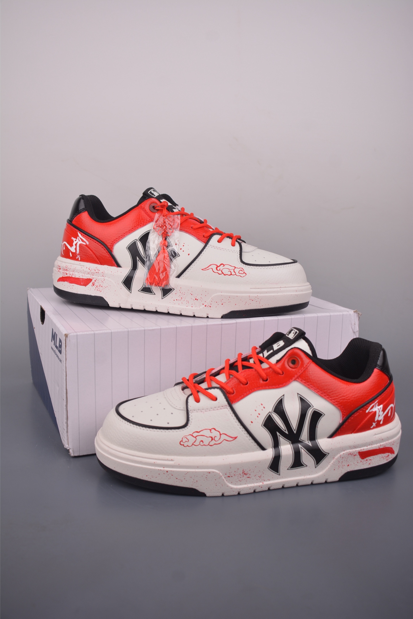 280 MLB CHUNKY 印花网红老爹鞋 涂鸦恶作剧 3ASXCA12N-Chinese UA Cheap High Quatity Brand Clothes Bags handbags Sneakers wholesale wholesaler seller from China Factory suppliers Fashion Clothing Shoes best Quality Beautiful Price 280 MLB CHUNKY 印花网红老爹鞋 涂鸦恶作剧 3ASXCA12N