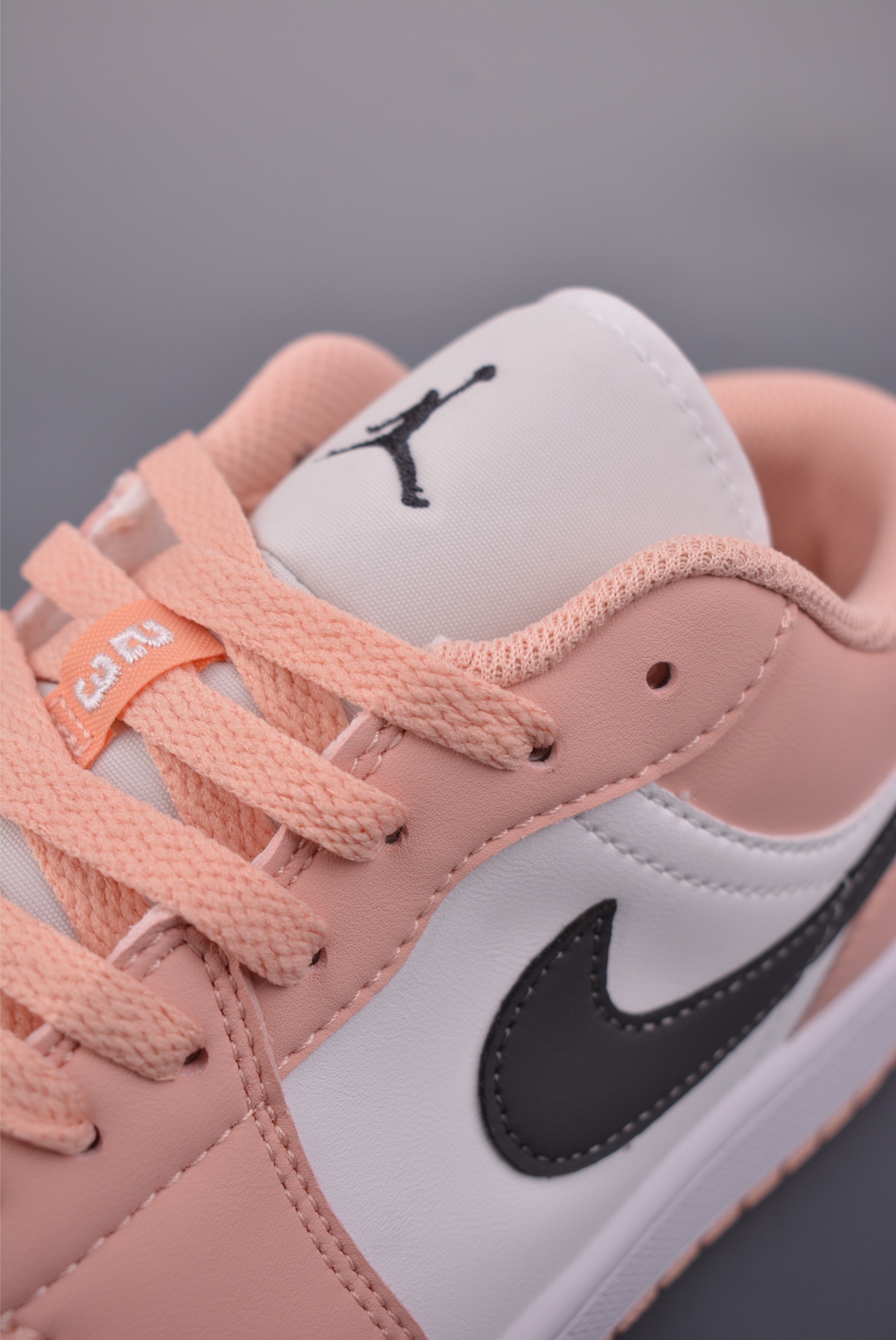 Air Jordan 1 Low 北极粉 AJ1乔1低帮休闲板鞋 553560-800-Top High Quatity Cheap Sneakers Fashion Clothing Clothes Bags handbags Shoes of all Brand wholesale With The best Quality And Beautiful Price from China Factory Chinese suppliers wholesaler seller Air Jordan 1 Low 北极粉 AJ1乔1低帮休闲板鞋 553560-800