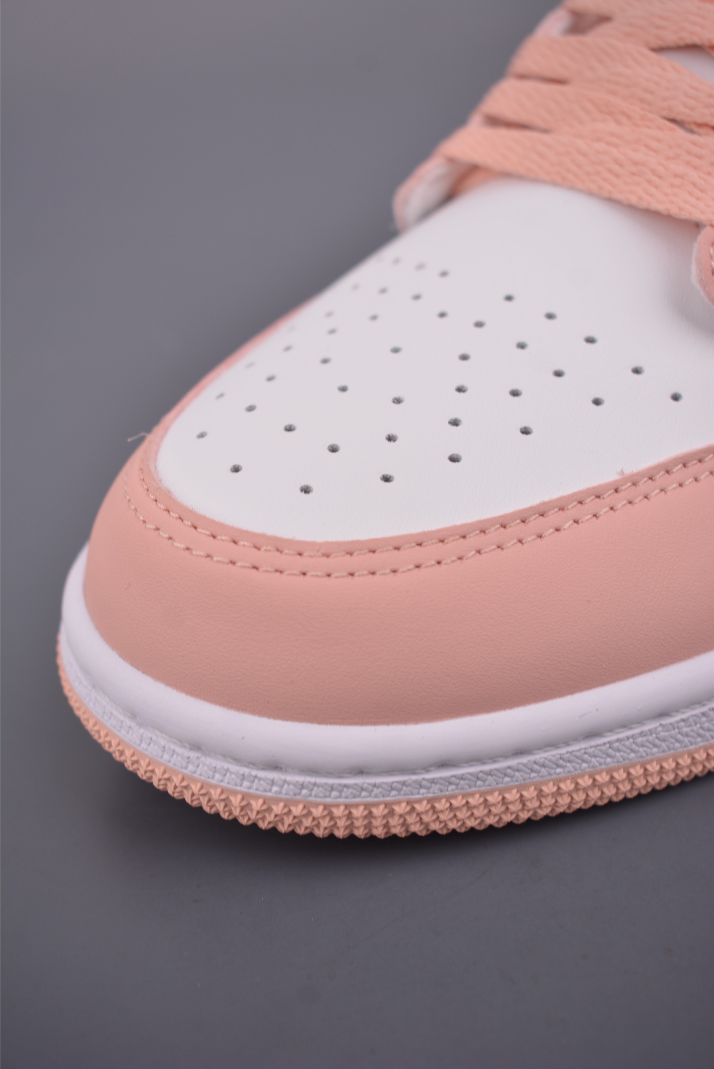 Air Jordan 1 Low 北极粉 AJ1乔1低帮休闲板鞋 553560-800-Top High Quatity Cheap Sneakers Fashion Clothing Clothes Bags handbags Shoes of all Brand wholesale With The best Quality And Beautiful Price from China Factory Chinese suppliers wholesaler seller Air Jordan 1 Low 北极粉 AJ1乔1低帮休闲板鞋 553560-800