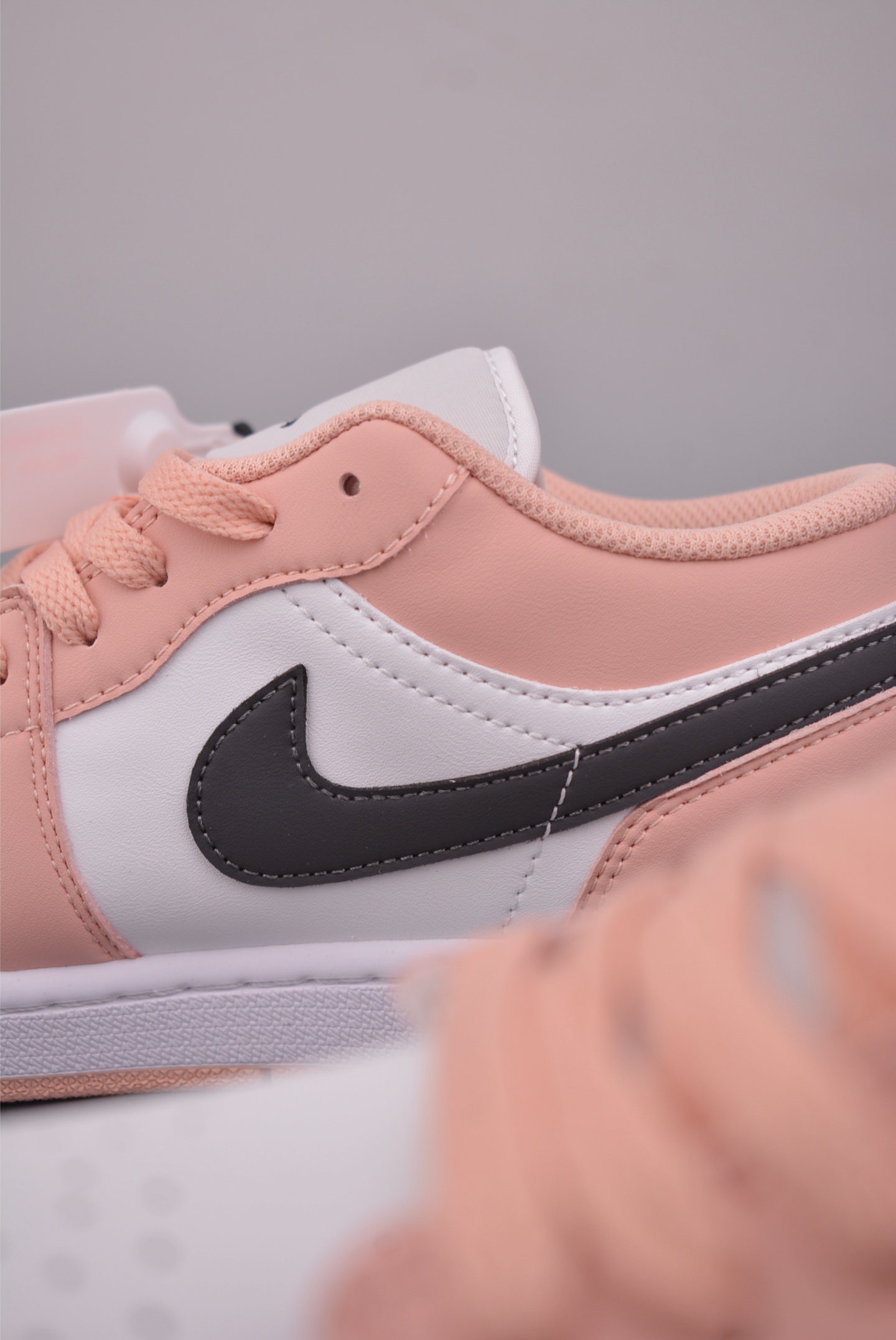 Air Jordan 1 Low 北极粉 AJ1乔1低帮休闲板鞋 553560-800-Top High Quatity Cheap Sneakers Fashion Clothing Clothes Bags handbags Shoes of all Brand wholesale With The best Quality And Beautiful Price from China Factory Chinese suppliers wholesaler seller Air Jordan 1 Low 北极粉 AJ1乔1低帮休闲板鞋 553560-800