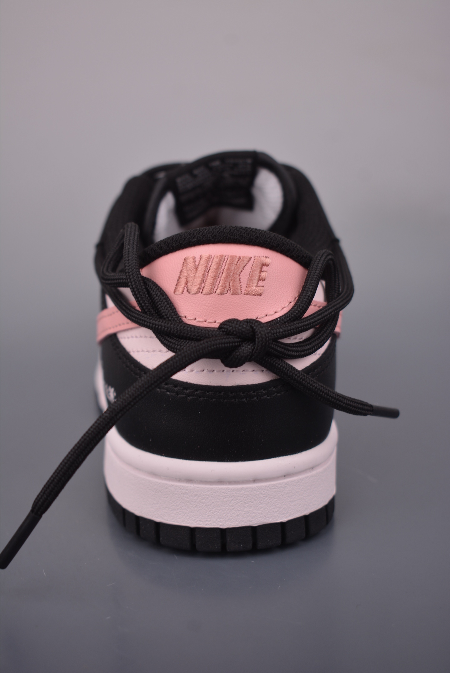 Nike SB Dunk Low 黑粉 解构绑带 BP1120-059 Nike SB Dunk Low 黑粉 解构绑带 BP1120-059