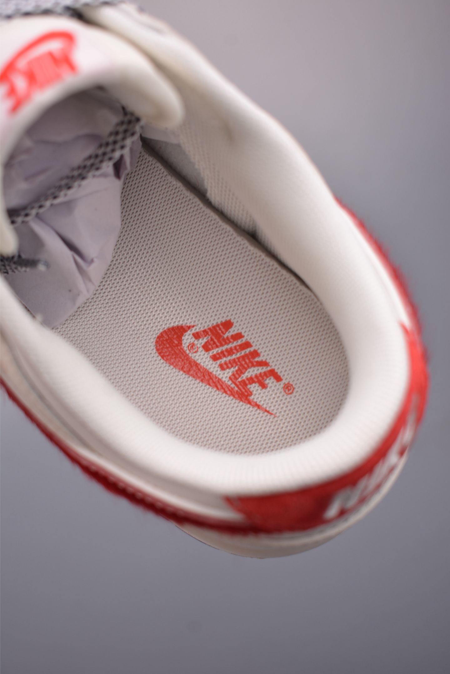 Nike SB Dunk Low 马年限定 SD6868-111 Nike SB Dunk Low 马年限定 SD6868-111