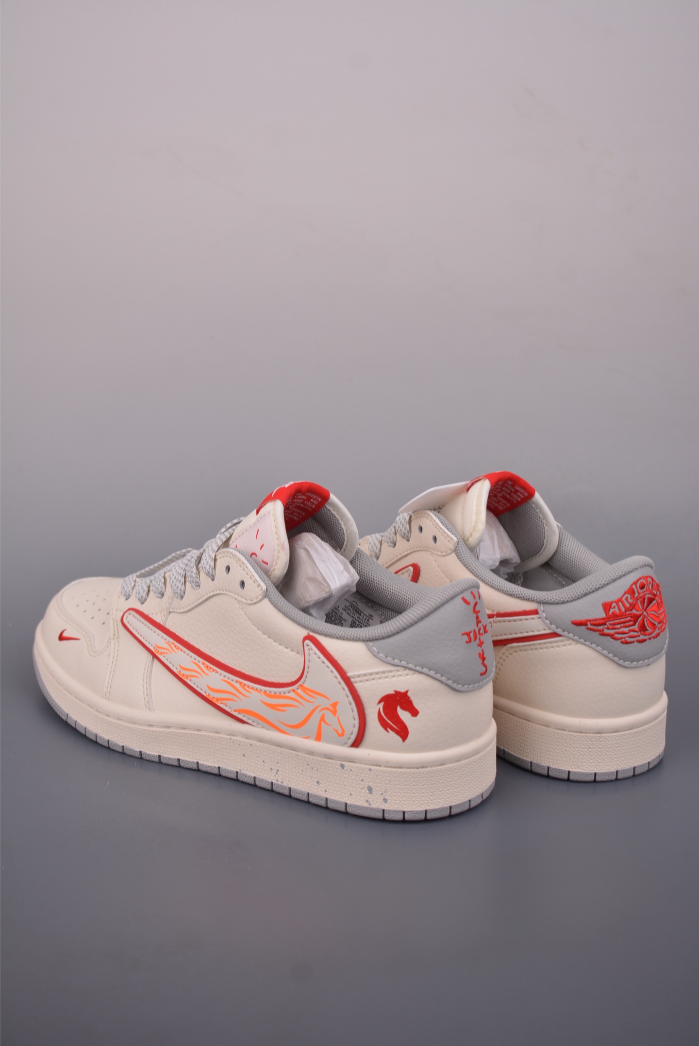 Fragment x Travis Scott x 马年限定 Air Jordan 1 Low 三方联名倒钩 JY6988-126