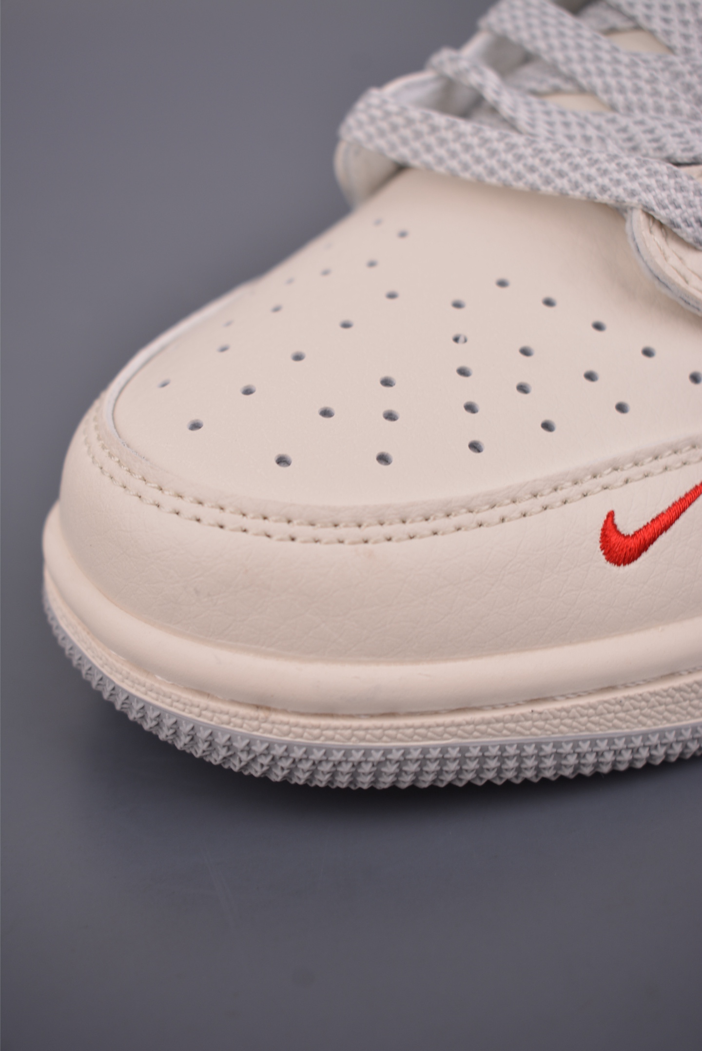 Fragment x Travis Scott x 马年限定 Air Jordan 1 Low 三方联名倒钩 JY6988-126