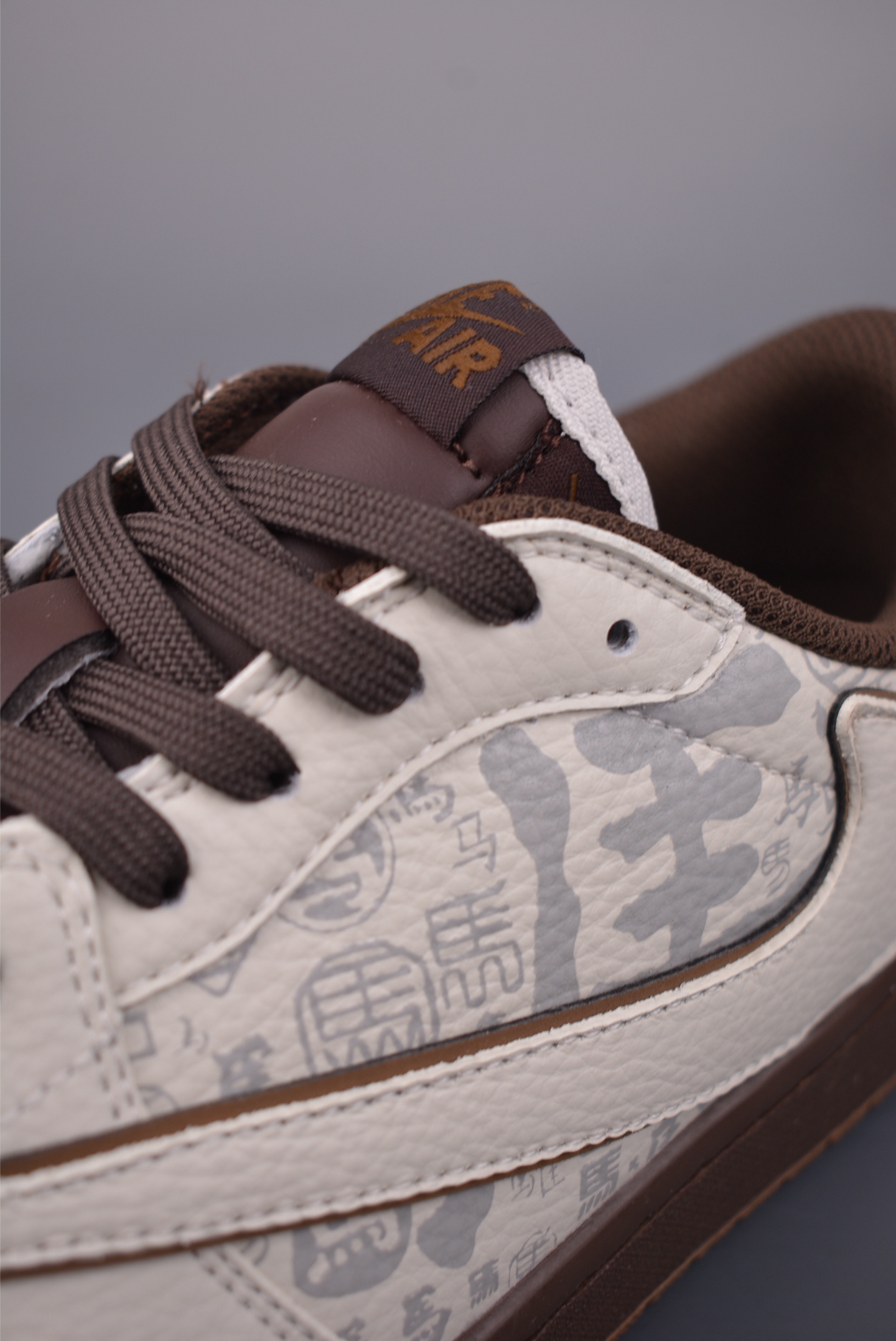 Fragment x Travis Scott x 马年限定 Air Jordan 1 Low 三方联名倒钩 NH0601-061-Top High Quatity Cheap Sneakers Fashion Clothing Clothes Bags handbags Shoes of all Brand wholesale With The best Quality And Beautiful Price from China Factory Chinese suppliers wholesaler seller Fragment x Travis Scott x 马年限定 Air Jordan 1 Low 三方联名倒钩 NH0601-061