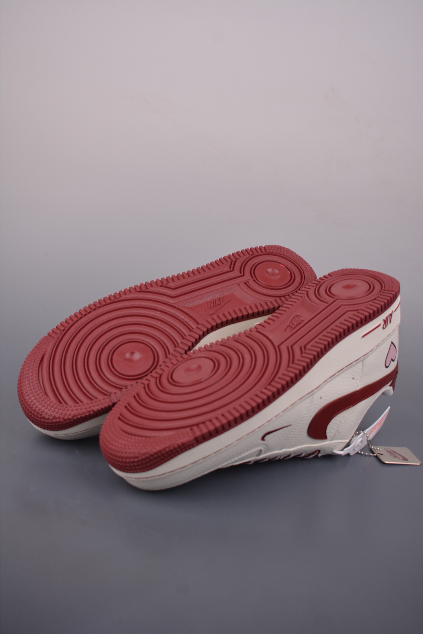 Nike Air Force 1 Low 情人节限定 NH0601-539-Top High Quatity Cheap Sneakers Fashion Clothing Clothes Bags handbags Shoes of all Brand wholesale With The best Quality And Beautiful Price from China Factory Chinese suppliers wholesaler seller Nike Air Force 1 Low 情人节限定 NH0601-539
