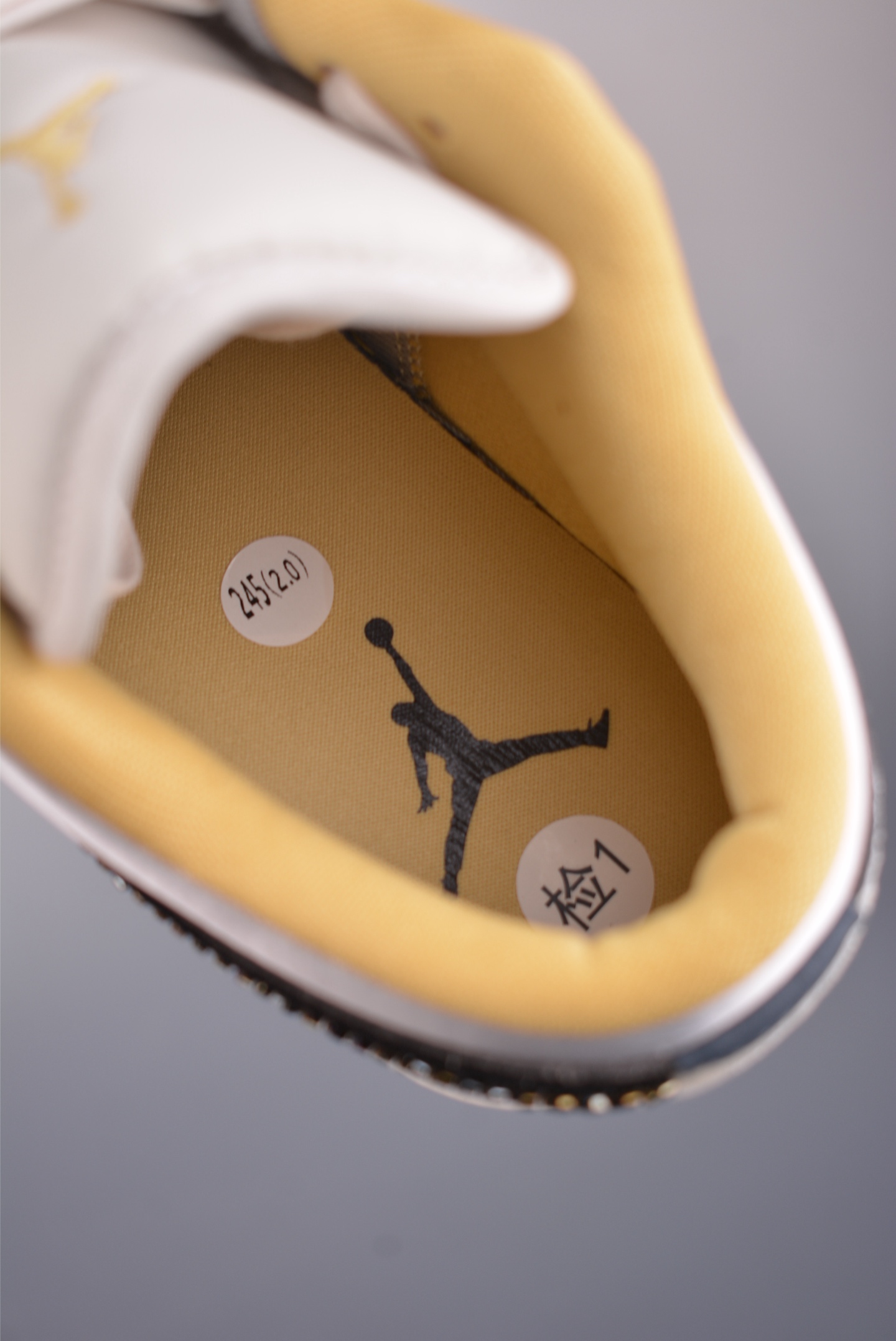 Air Jordan 1 Low 黑灰 AJ1乔1低帮休闲板鞋 DV1762-001 Air Jordan 1 Low 黑灰 AJ1乔1低帮休闲板鞋 DV1762-001