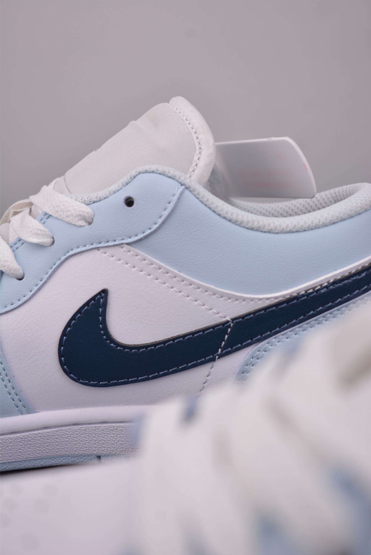 Air Jordan 1 Low 浅白蓝 AJ1乔1低帮休闲板鞋 553558-400 Air Jordan 1 Low 浅白蓝 AJ1乔1低帮休闲板鞋 553558-400