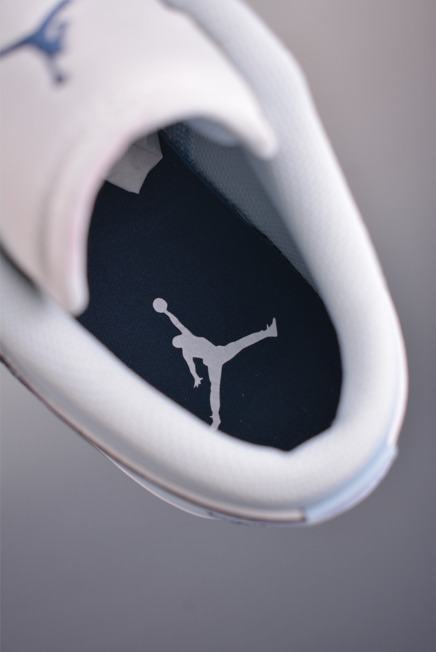Air Jordan 1 Low 浅白蓝 AJ1乔1低帮休闲板鞋 553558-400 Air Jordan 1 Low 浅白蓝 AJ1乔1低帮休闲板鞋 553558-400