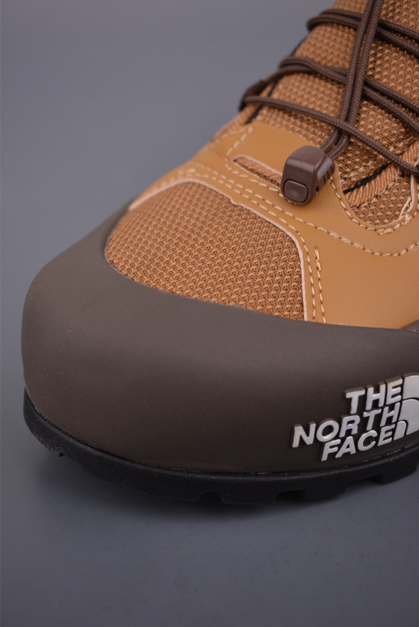 北面M OFFTRAIL HIKE MID TNF x Undercover 高邦户外机能鞋 NF0A84SE-Top High Quatity Cheap Sneakers Fashion Clothing Clothes Bags handbags Shoes of all Brand wholesale With The best Quality And Beautiful Price from China Factory Chinese suppliers wholesaler seller 北面M OFFTRAIL HIKE MID TNF x Undercover 高邦户外机能鞋 NF0A84SE