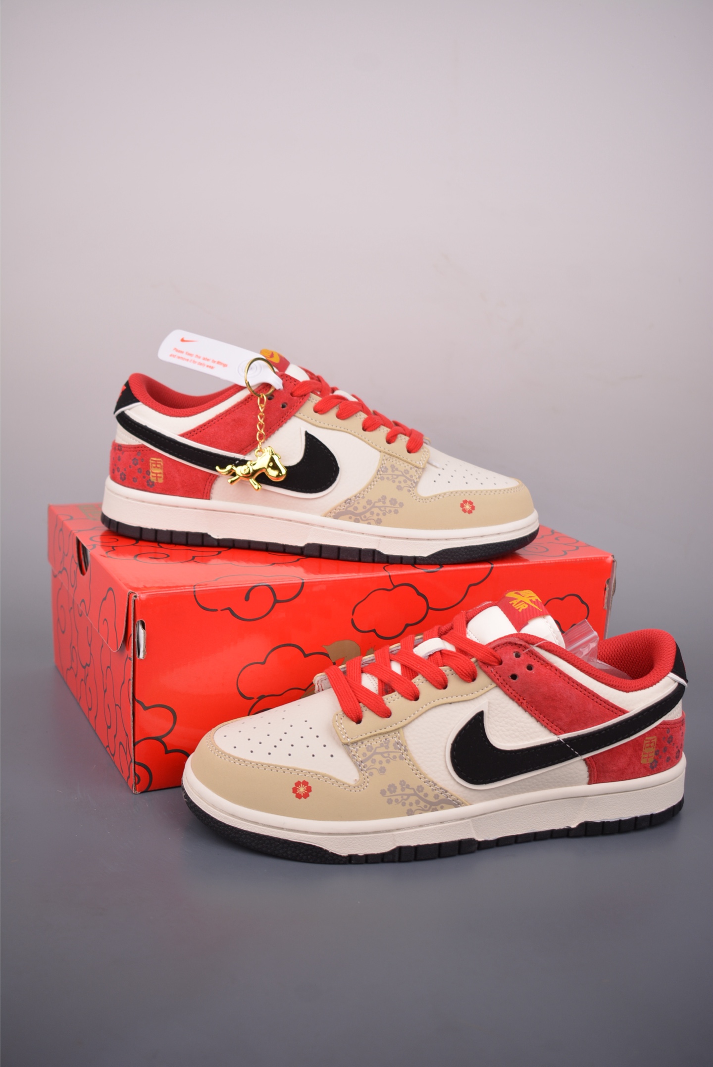 Nike SB Dunk Low 马年限定 DN3168-027