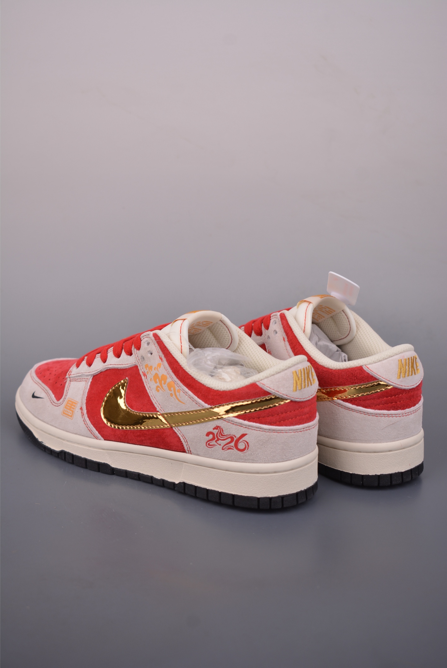 Nike SB Dunk Low 马年限定 DN3168-036-Top High Quatity Cheap Sneakers Fashion Clothing Clothes Bags handbags Shoes of all Brand wholesale With The best Quality And Beautiful Price from China Factory Chinese suppliers wholesaler seller Nike SB Dunk Low 马年限定 DN3168-036