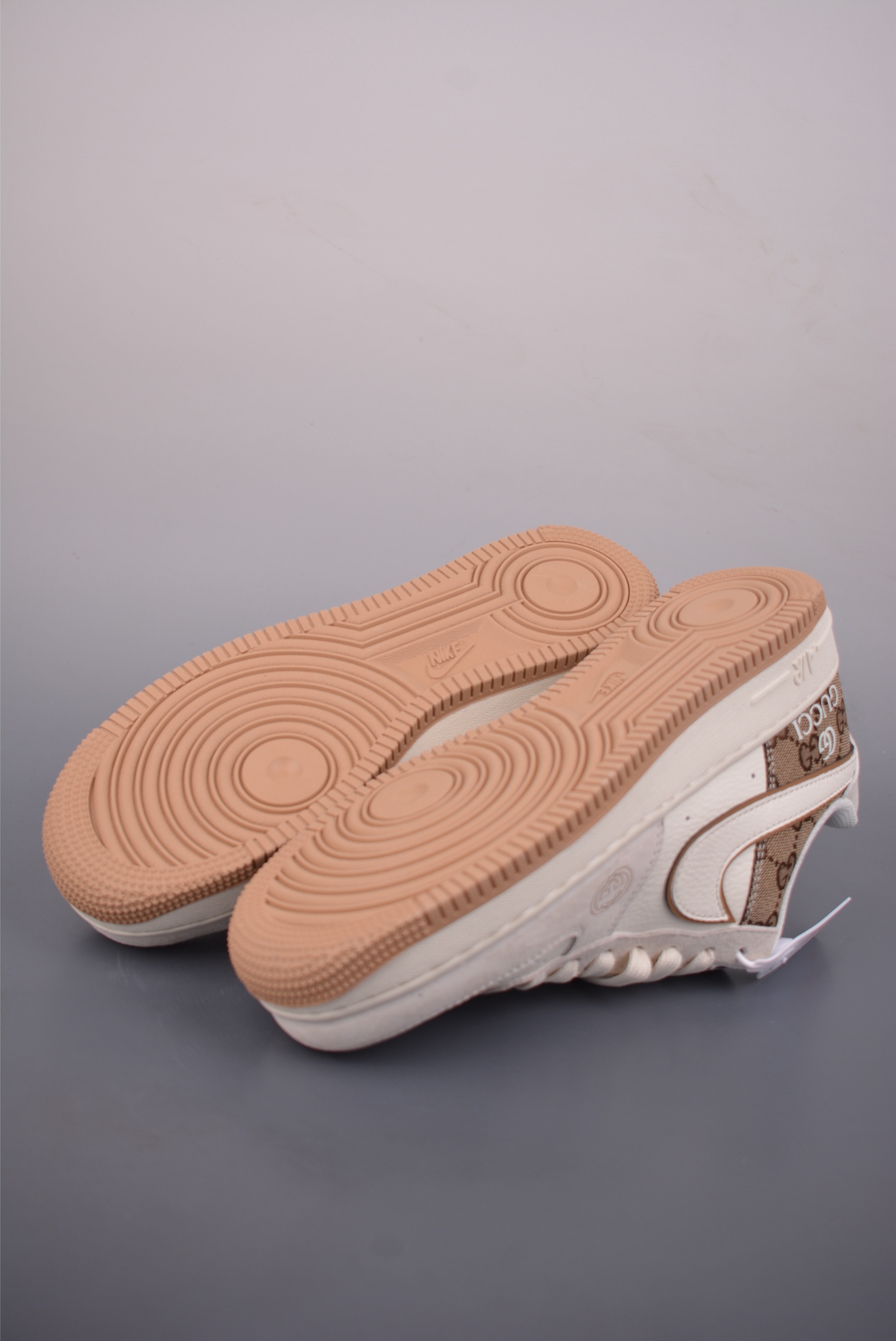 Nike Air Force 1 Low 古驰联名 DF0188-114-Top High Quatity Cheap Sneakers Fashion Clothing Clothes Bags handbags Shoes of all Brand wholesale With The best Quality And Beautiful Price from China Factory Chinese suppliers wholesaler seller Nike Air Force 1 Low 古驰联名 DF0188-114
