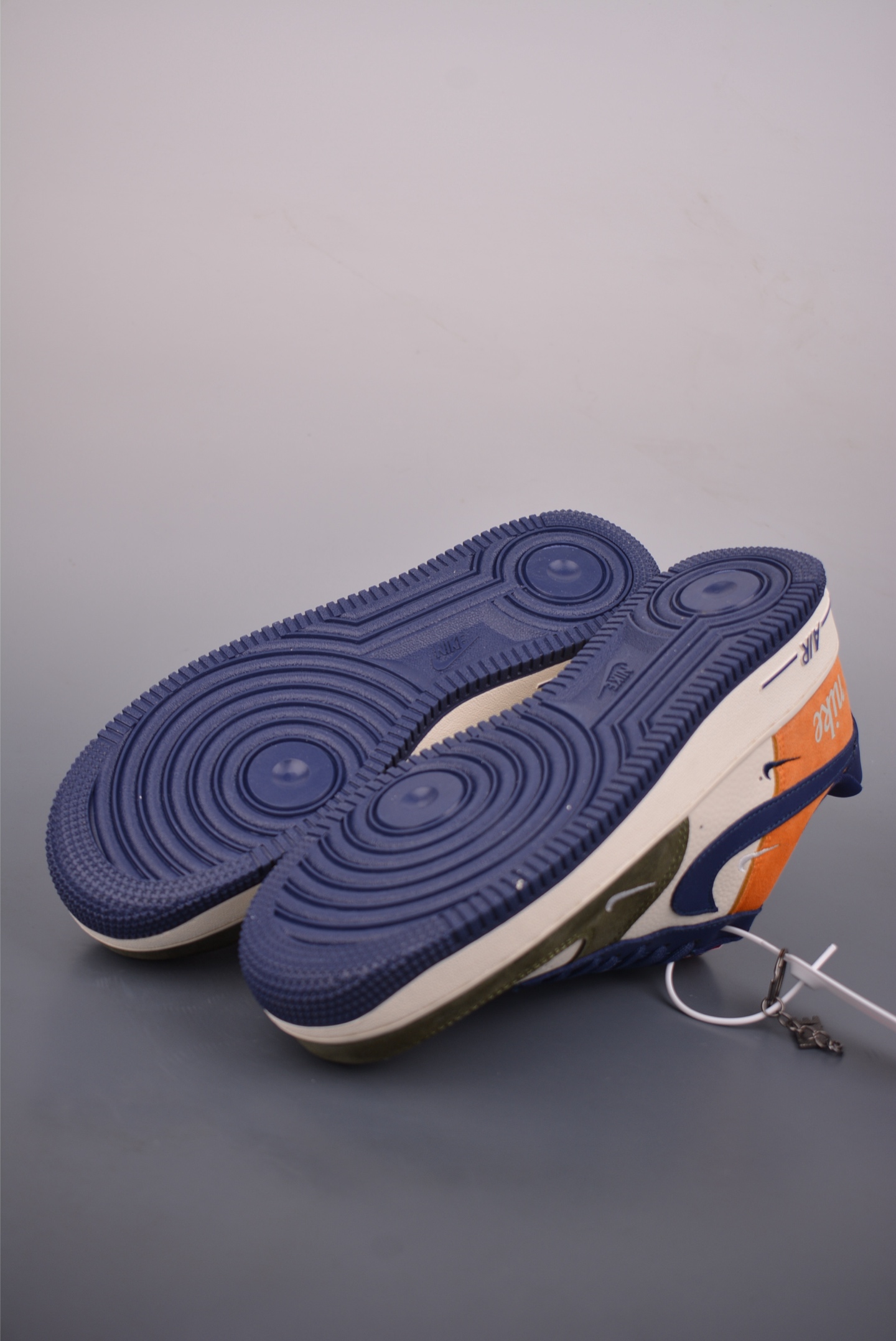 Nike Air Force 1 Low 野林橙蓝 DF0188-124-Top High Quatity Cheap Sneakers Fashion Clothing Clothes Bags handbags Shoes of all Brand wholesale With The best Quality And Beautiful Price from China Factory Chinese suppliers wholesaler seller Nike Air Force 1 Low 野林橙蓝 DF0188-124