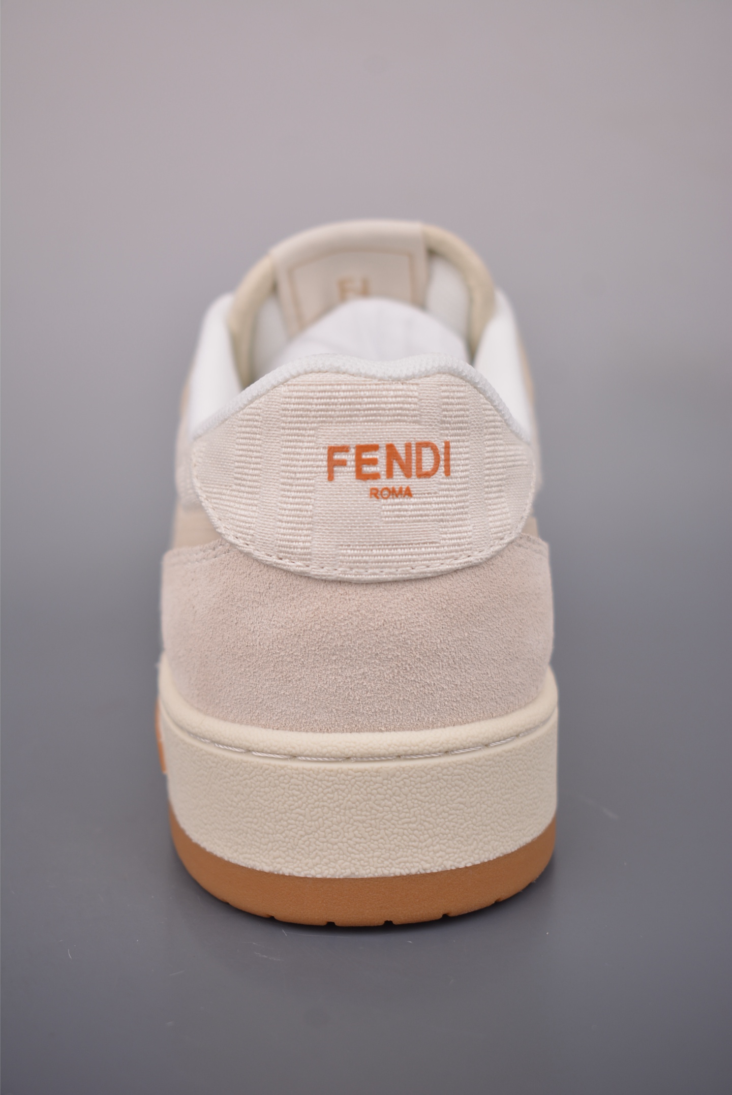 FENDI芬迪 Match 圆头厚底 广东原装高端品质 Fendi芬迪情侣款休闲鞋 7E1493 FENDI芬迪 Match 圆头厚底 广东原装高端品质 Fendi芬迪情侣款休闲鞋 7E1493