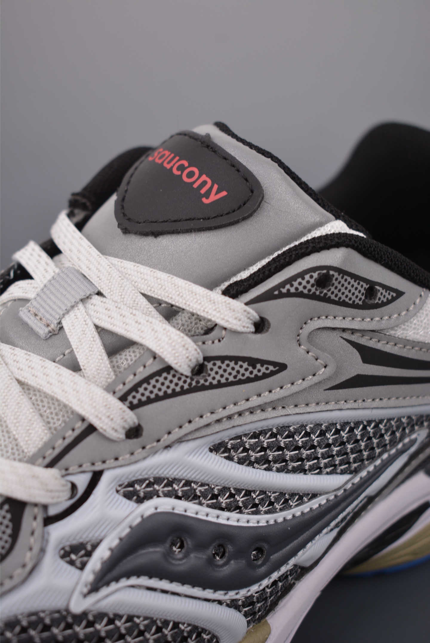Saucony索康尼 Pro Grid Omni 9 全擎9 舒适柔软跑步鞋 S70739-Top High Quatity Cheap Sneakers Fashion Clothing Clothes Bags handbags Shoes of all Brand wholesale With The best Quality And Beautiful Price from China Factory Chinese suppliers wholesaler seller Saucony索康尼 Pro Grid Omni 9 全擎9 舒适柔软跑步鞋 S70739