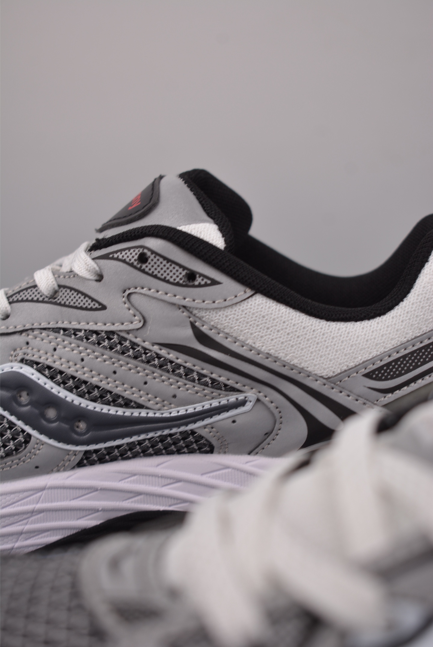 Saucony索康尼 Pro Grid Omni 9 全擎9 舒适柔软跑步鞋 S70739-Top High Quatity Cheap Sneakers Fashion Clothing Clothes Bags handbags Shoes of all Brand wholesale With The best Quality And Beautiful Price from China Factory Chinese suppliers wholesaler seller Saucony索康尼 Pro Grid Omni 9 全擎9 舒适柔软跑步鞋 S70739